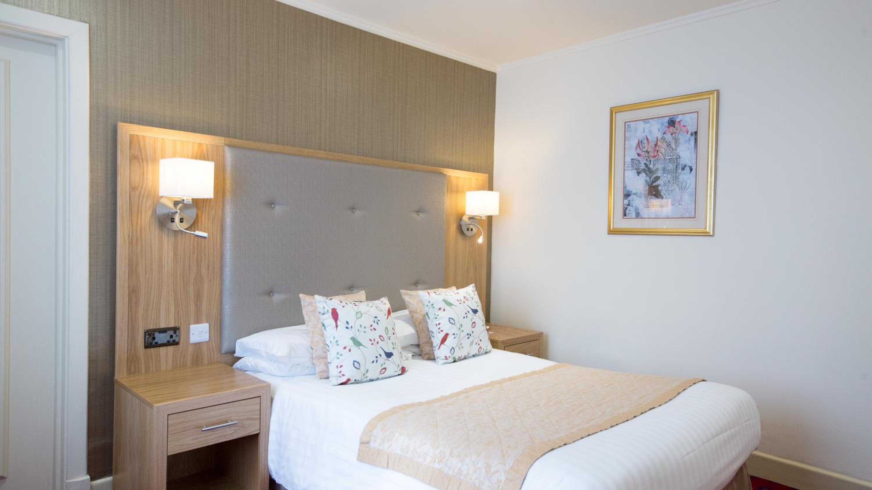 Standard Double Room - Photo 6