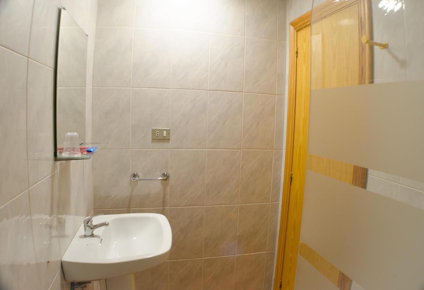 Single Room photo 2