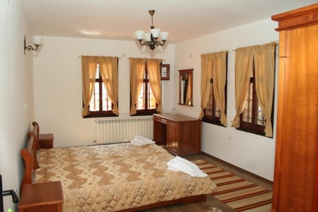 Large Double Room photo 3