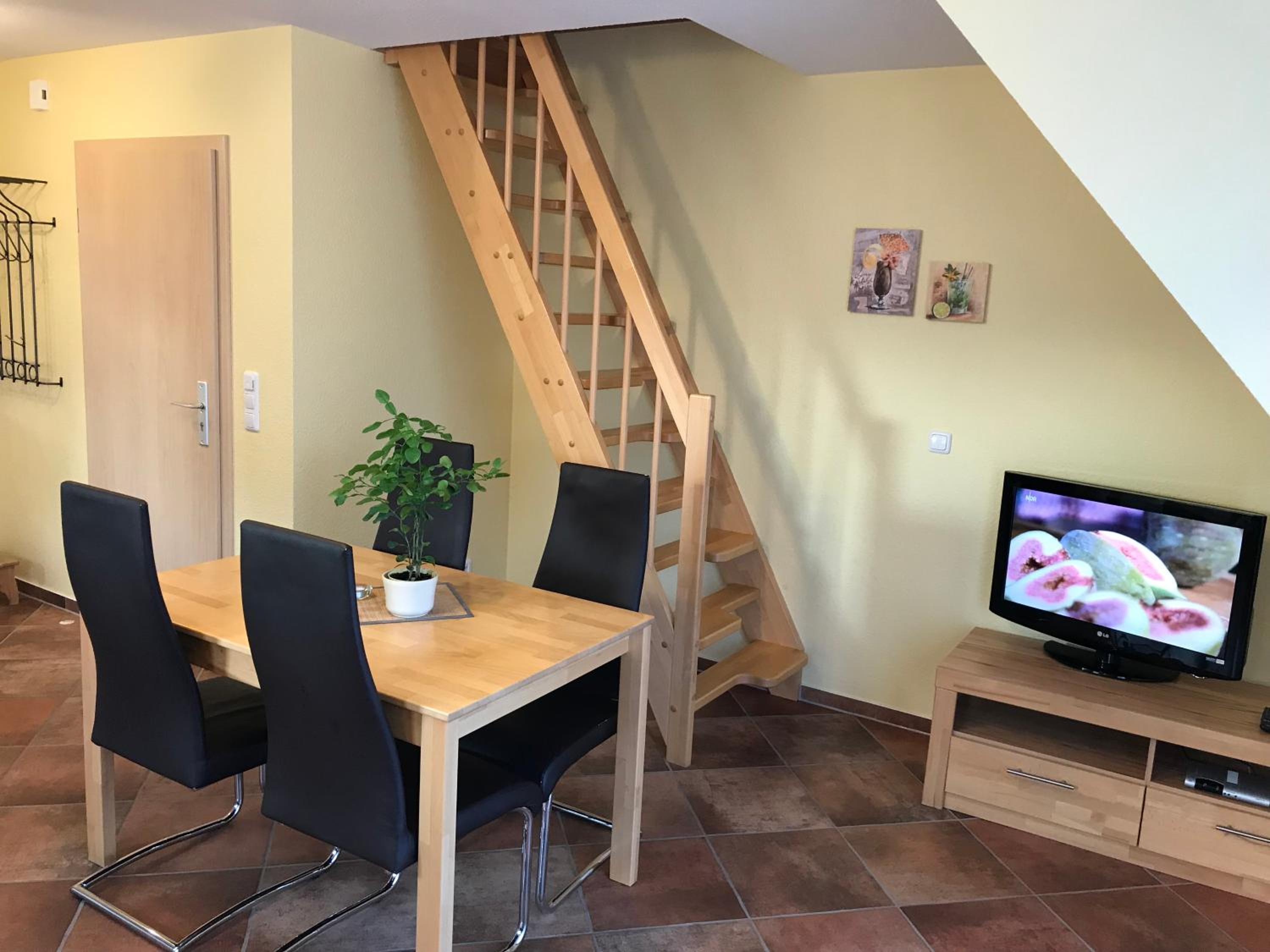 Two-Bedroom Apartment with Balcony photo 2
