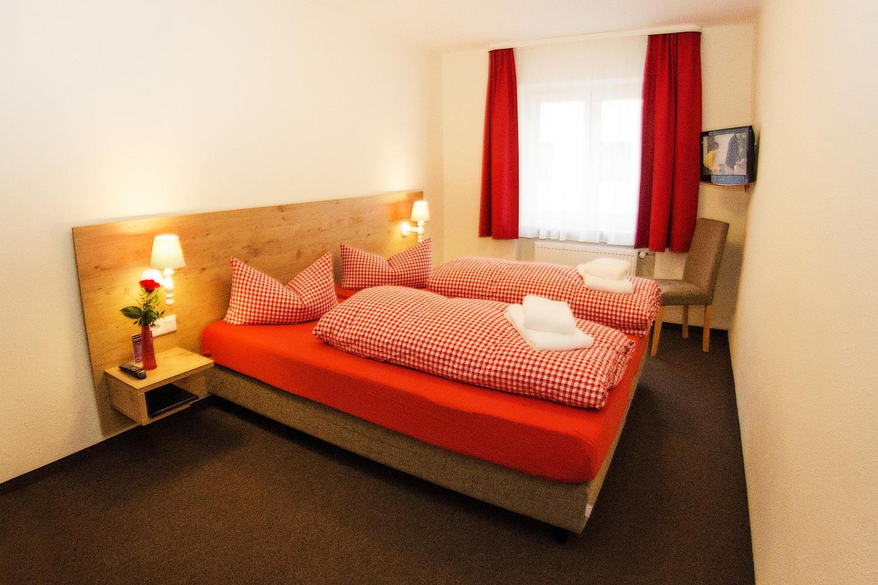 Standard Double Room - Photo 1