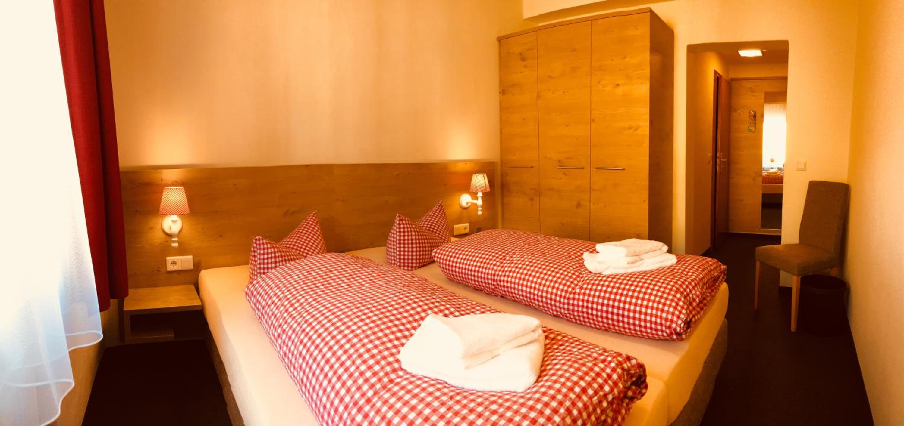 Standard Double Room - Photo 3
