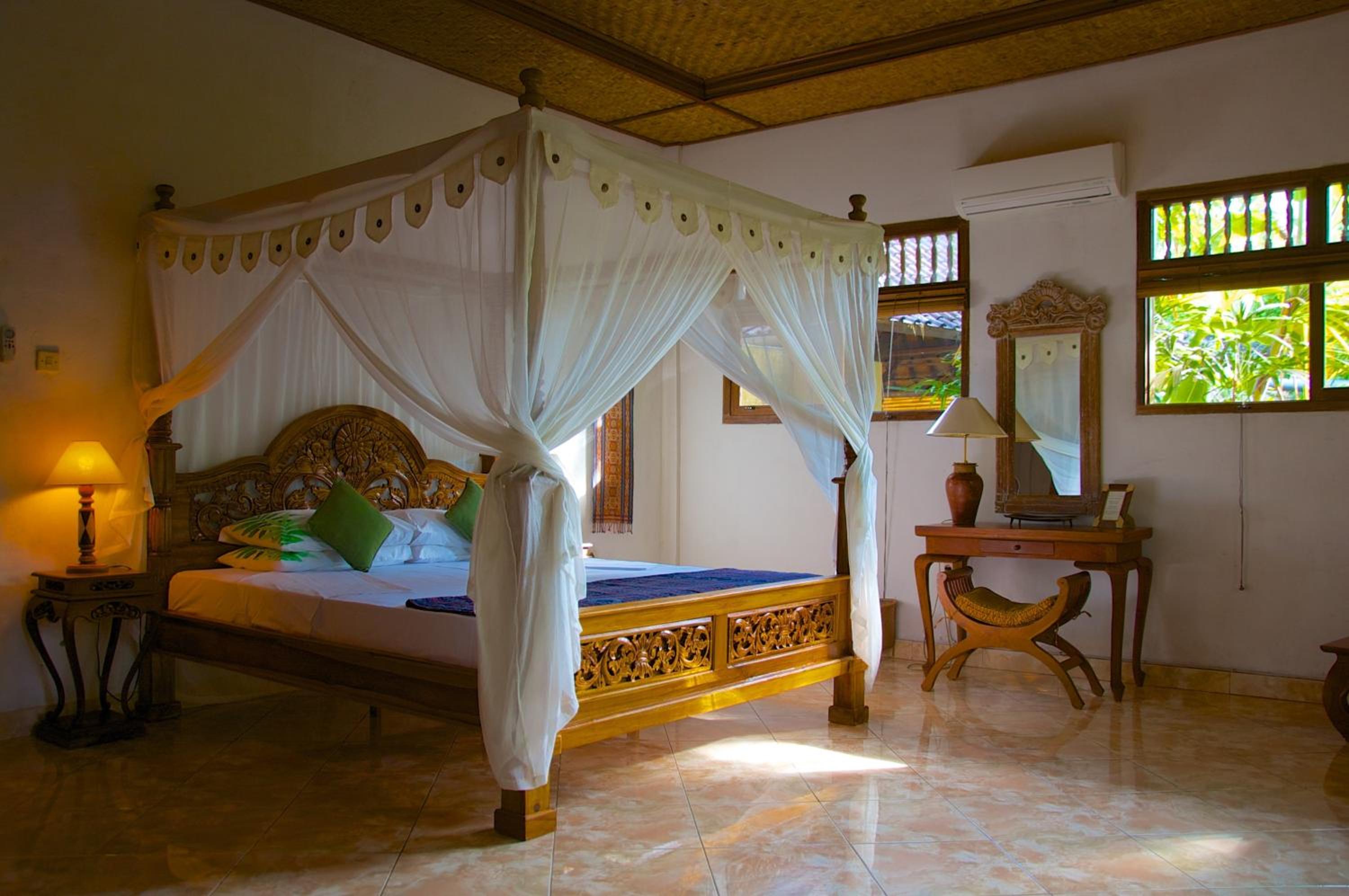 Deluxe King Room with Garden View - Photo 11