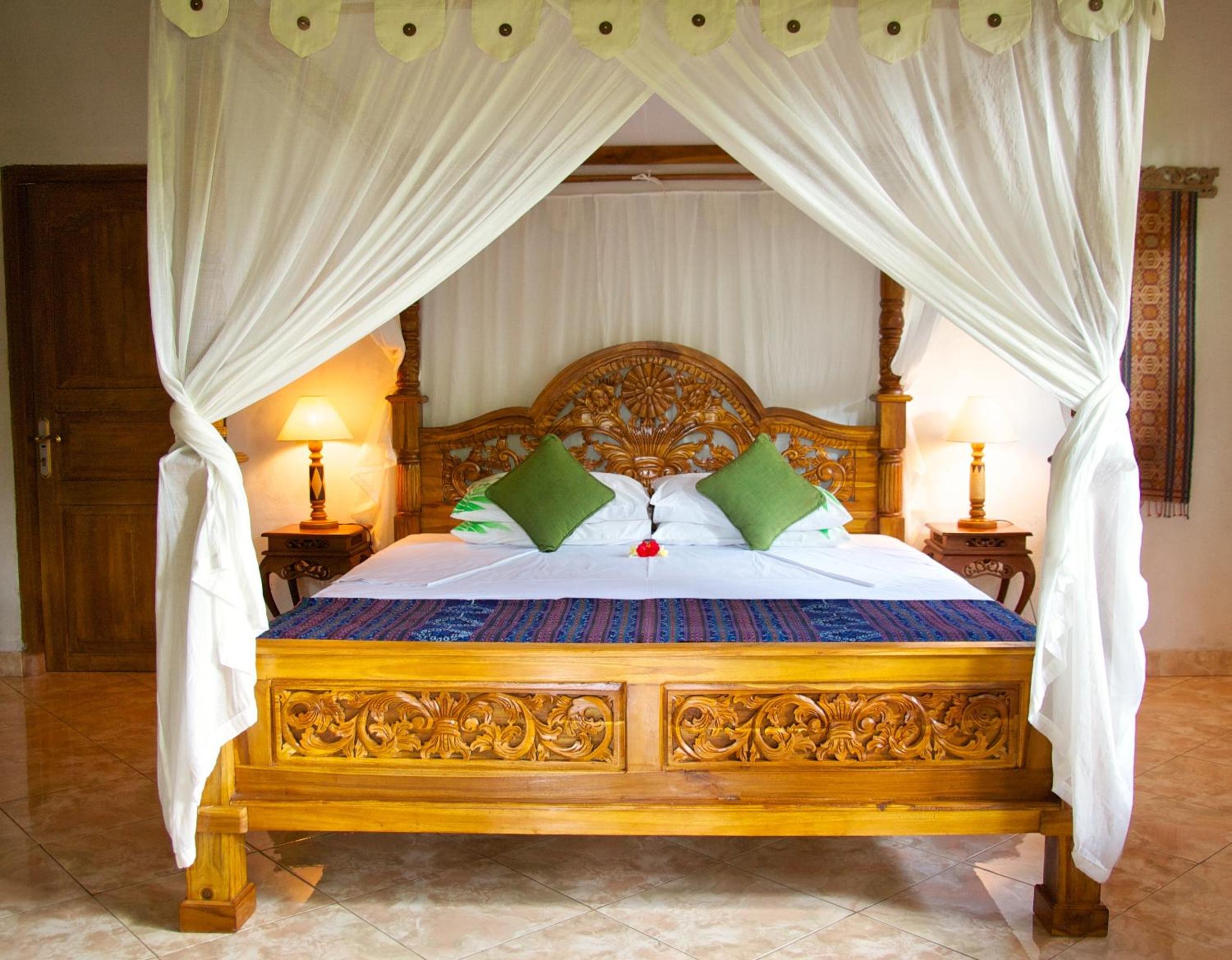 Deluxe King Room with Garden View - Photo 19