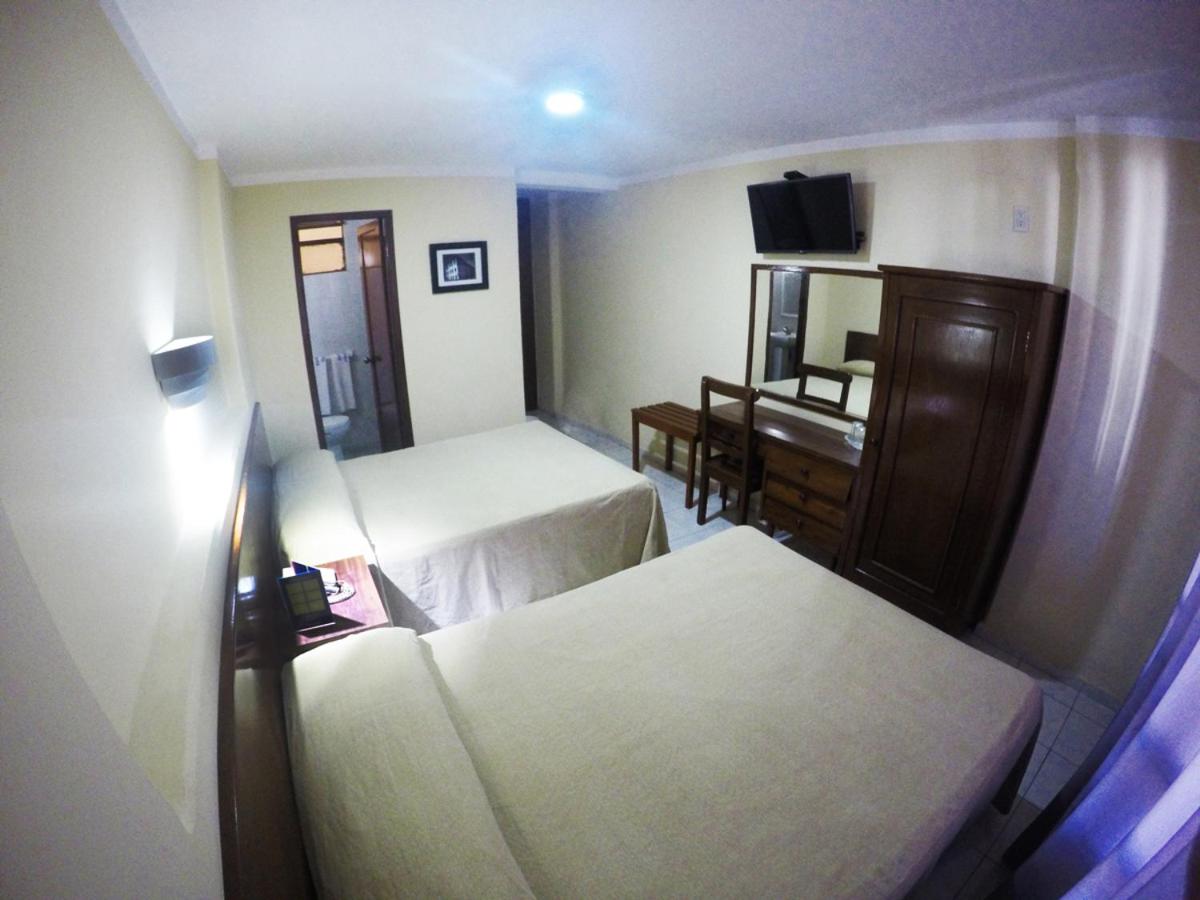 Double Room with Two Double Beds - Photo 2