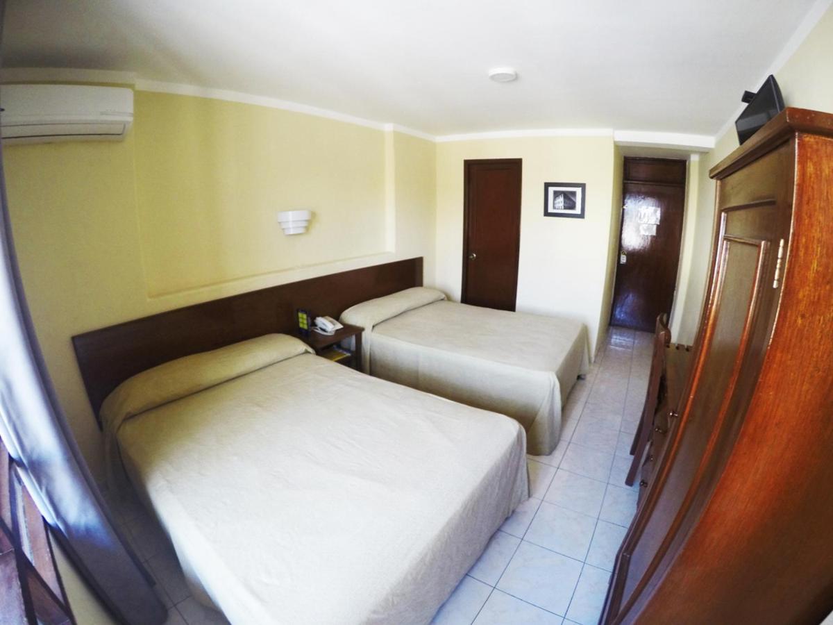 Double Room with Two Double Beds - Photo 1