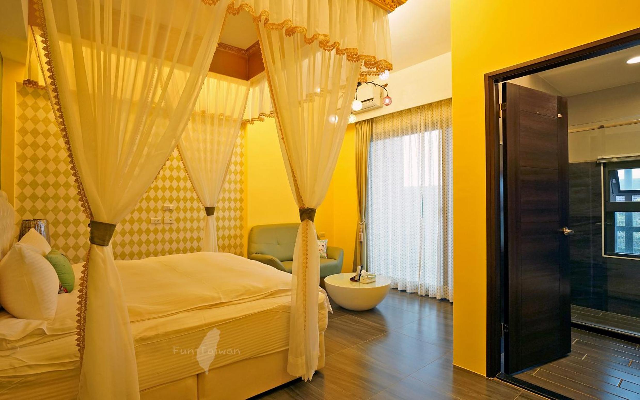 Deluxe Double Room photo 2