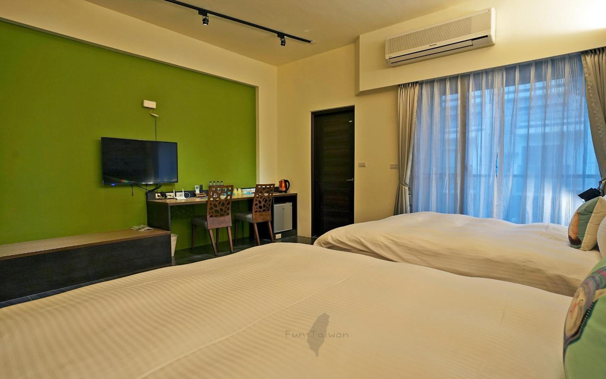 Deluxe Quadruple Room photo 2