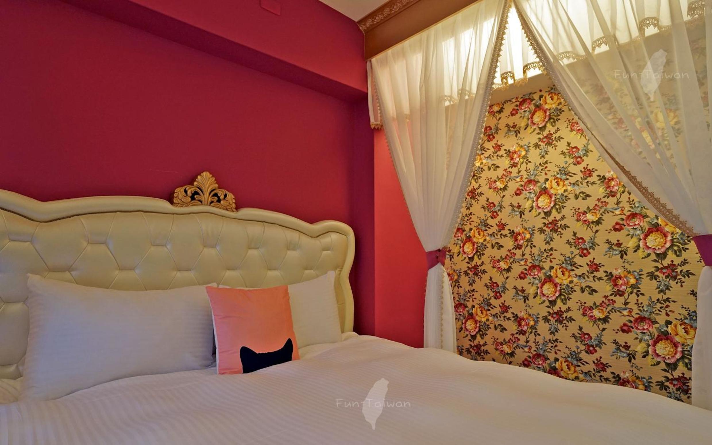 Deluxe Double Room photo 2