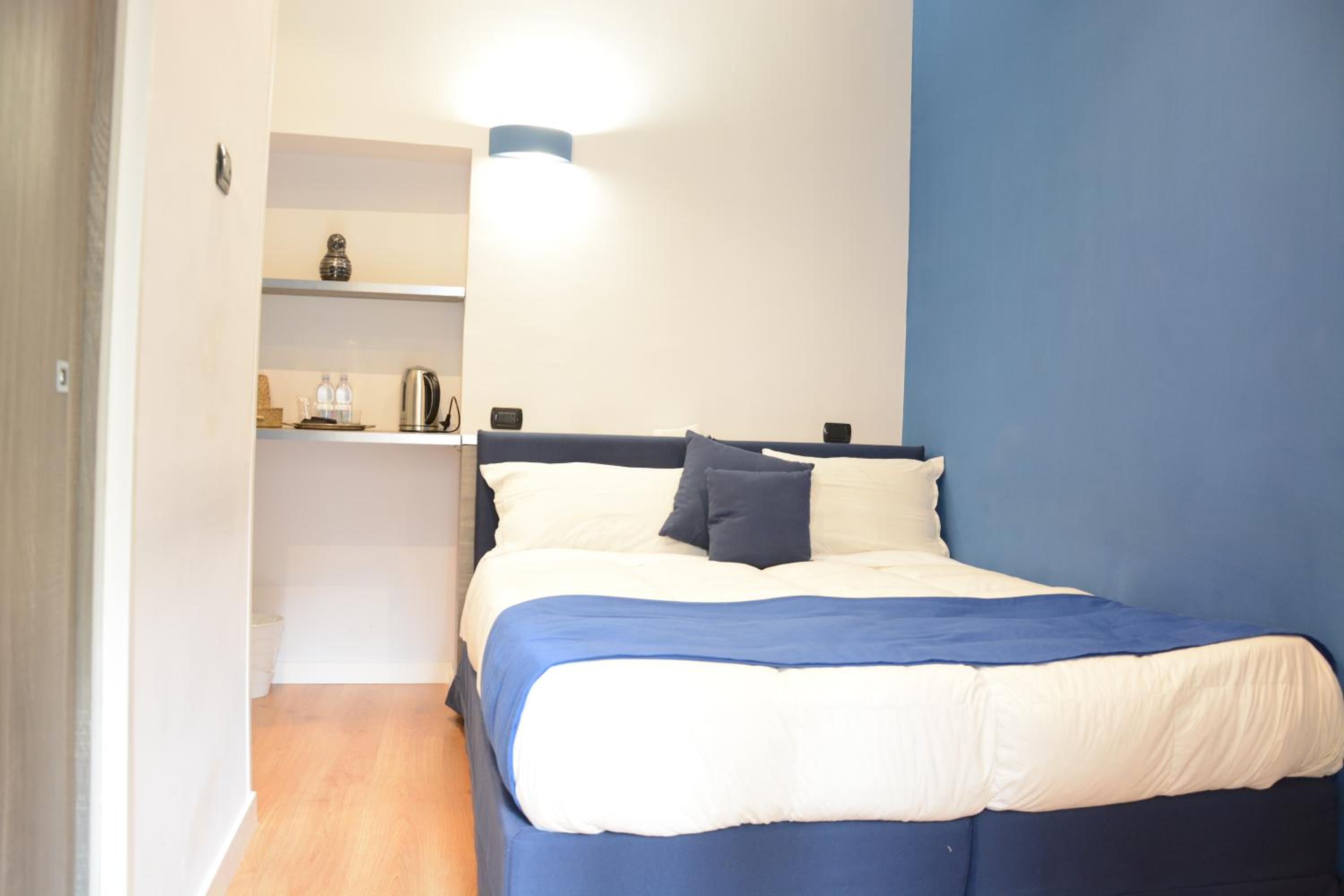 Double Room with Private Bathroom photo 1