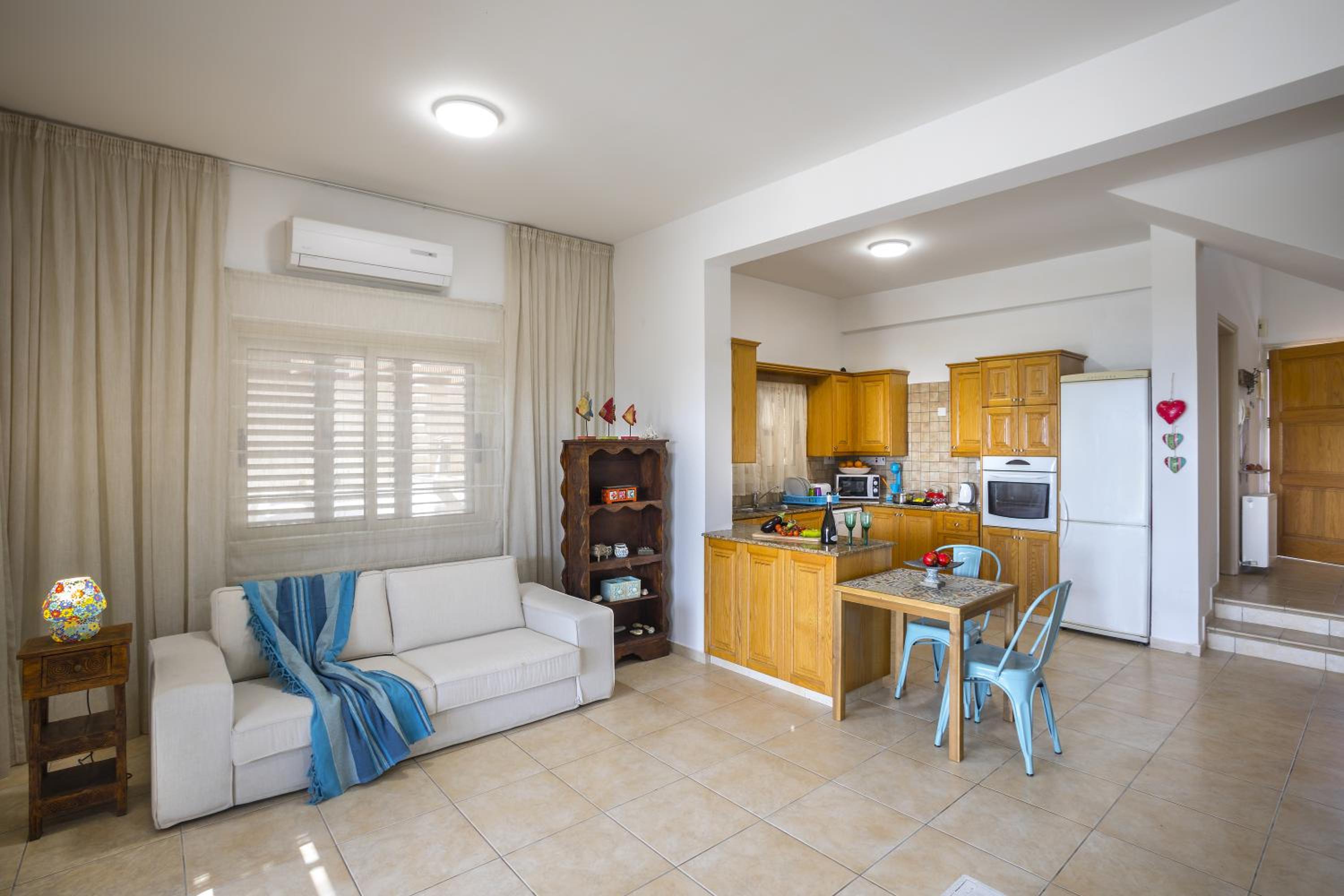 Villa photo 2