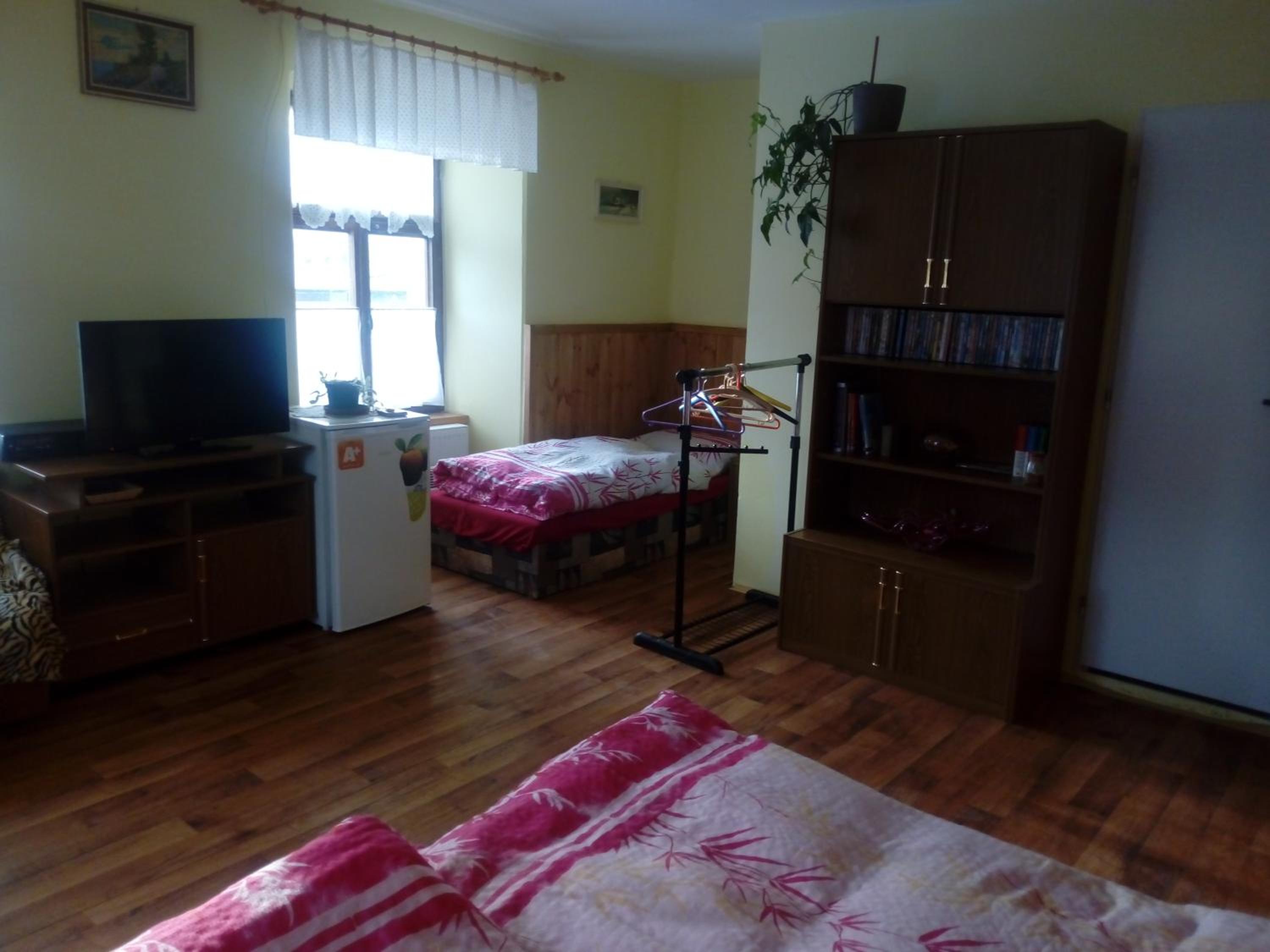 Triple Room with Bathroom - Photo 4