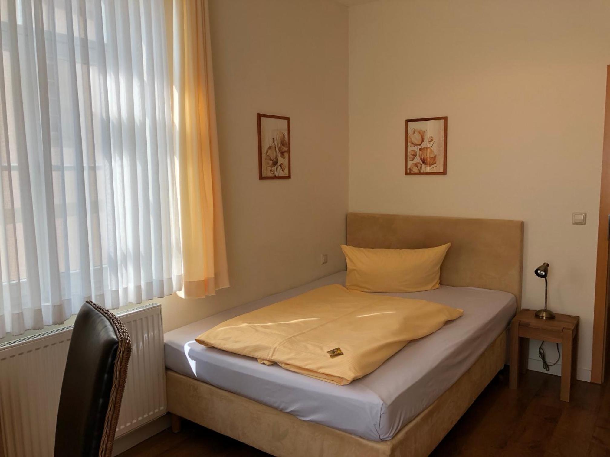 Single Room photo 3