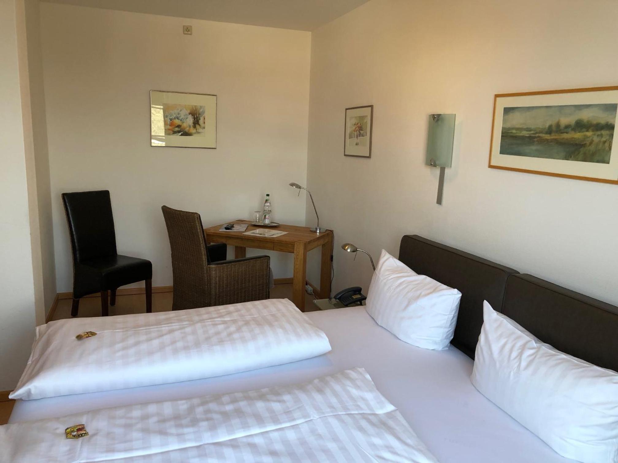 Double or Twin Room - Photo 3