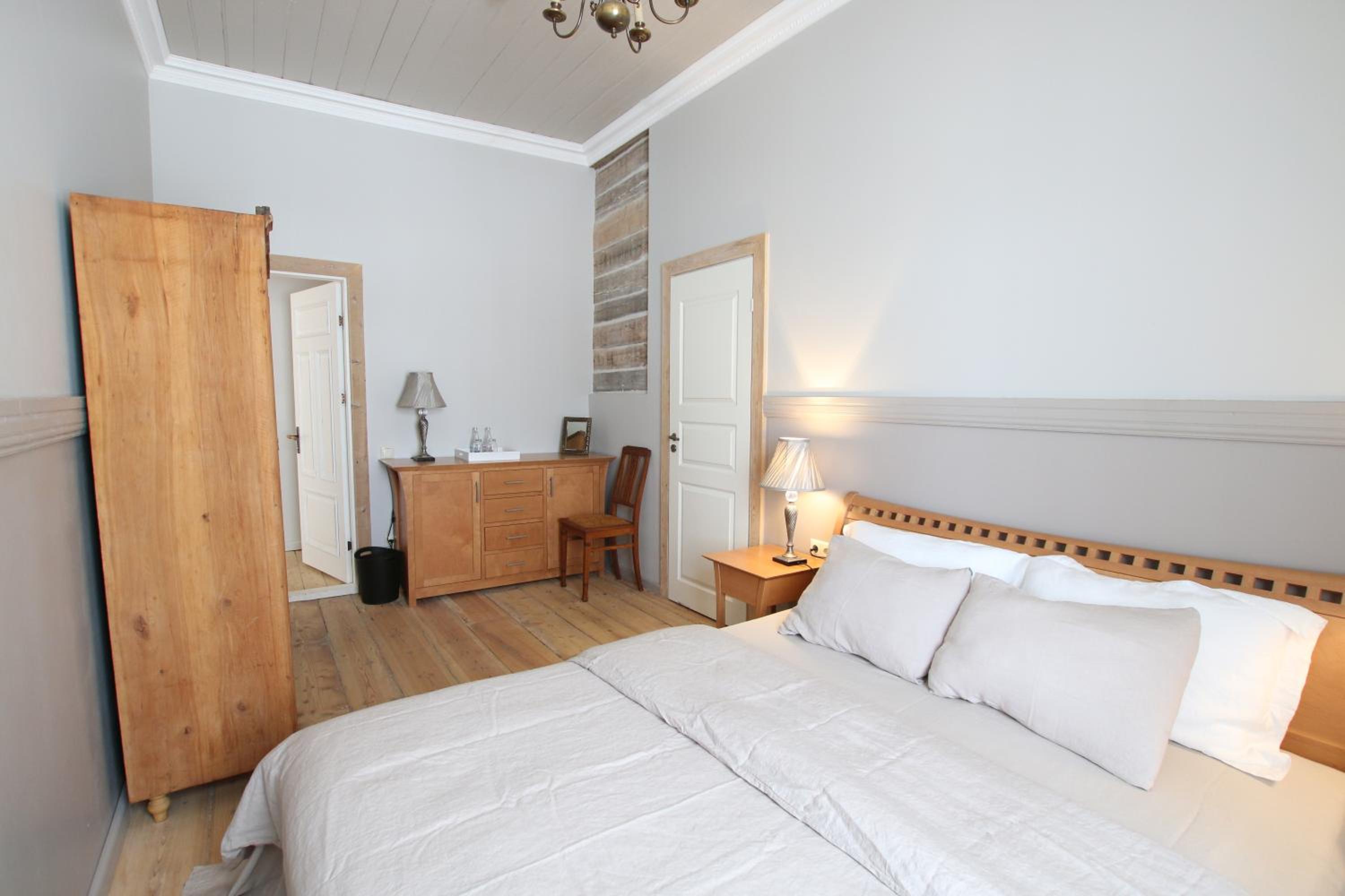 Standard Double Room - Photo 2