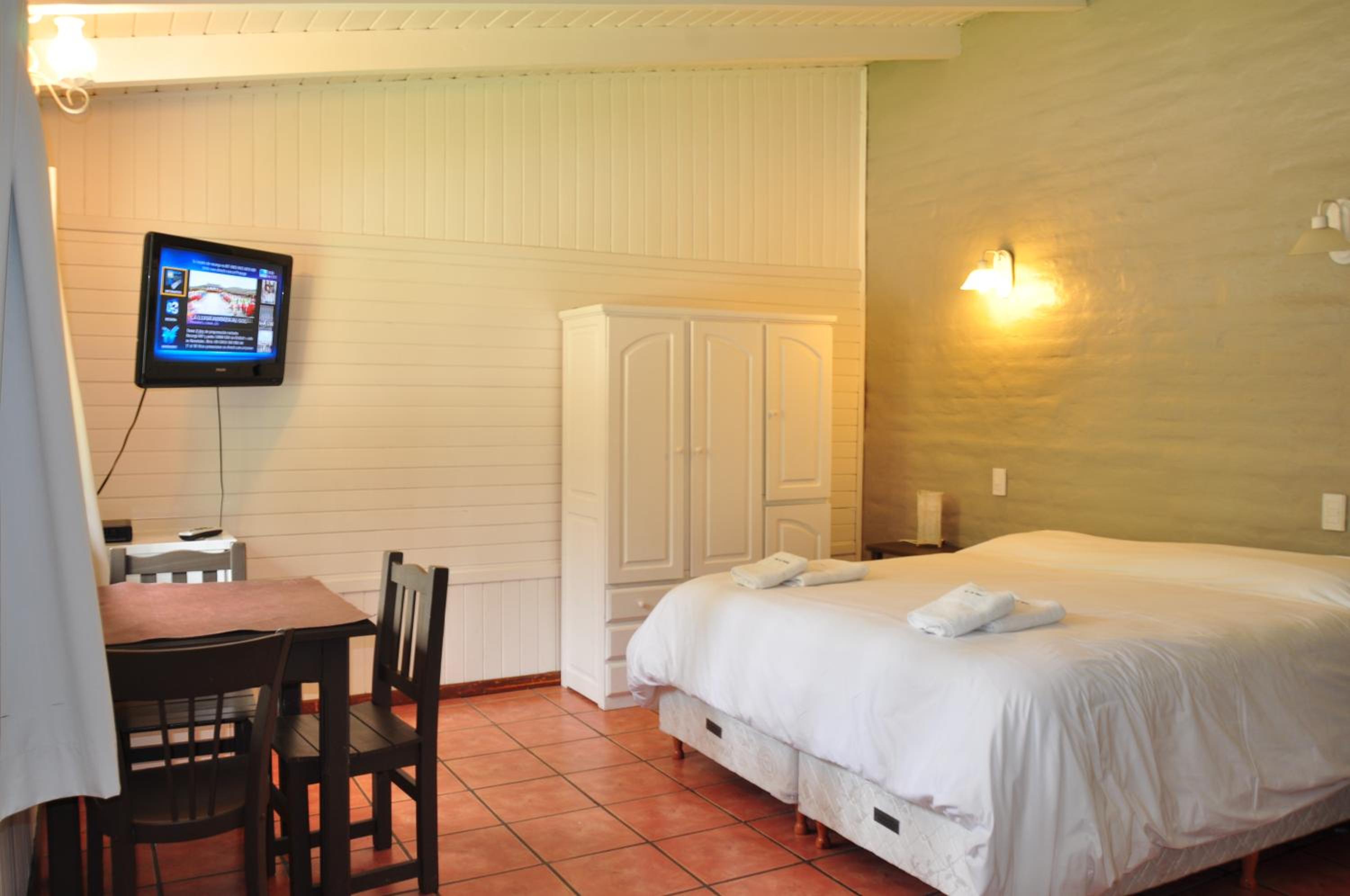Bungalow (2 Adults) photo 1