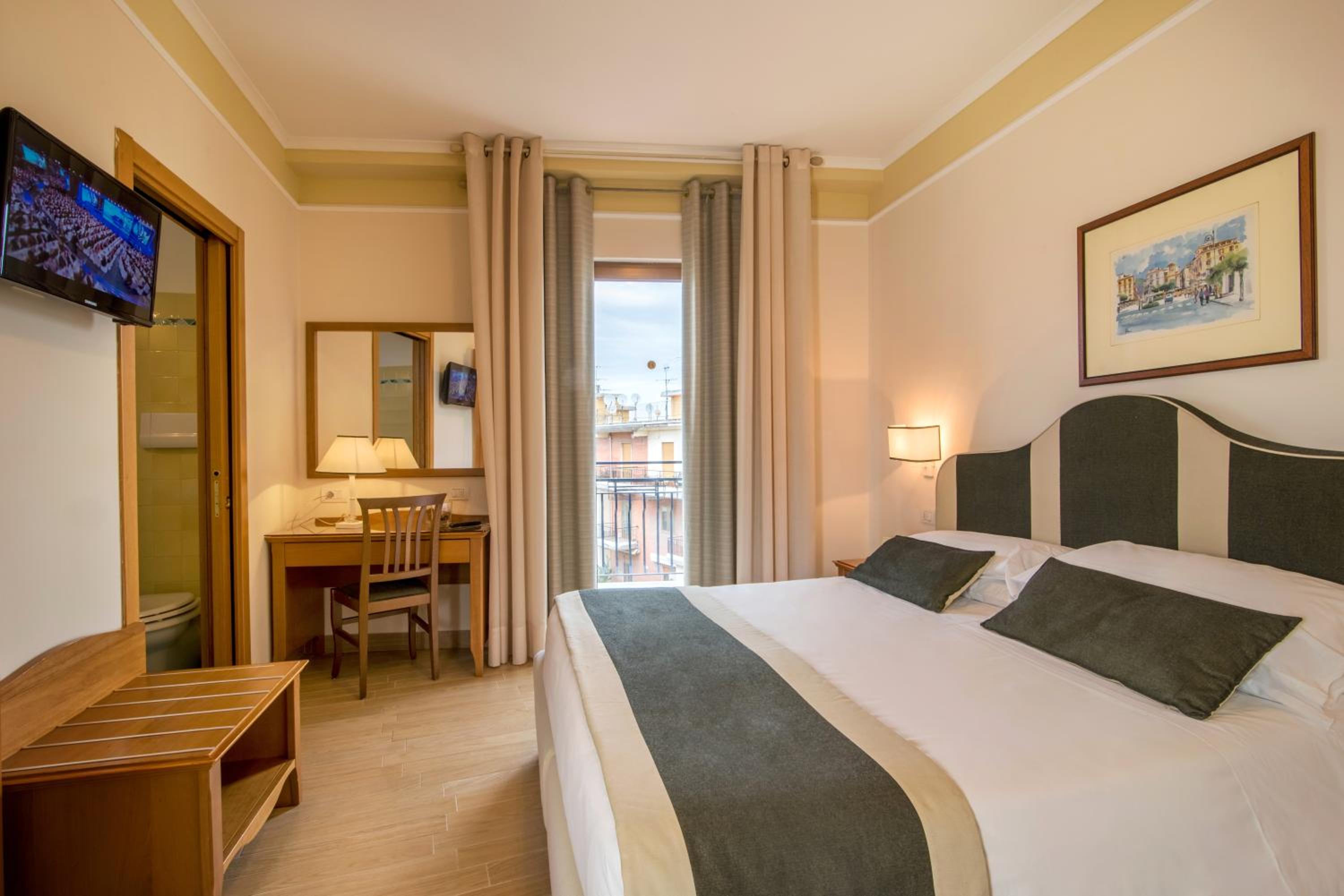 Classic Double Room with Balcony