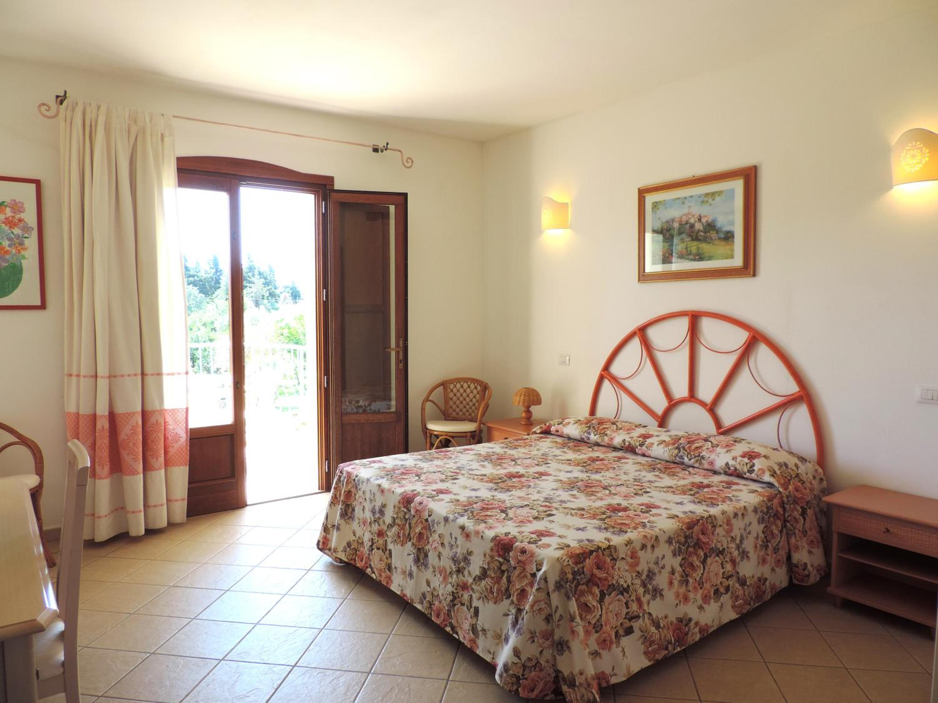Double Room - Photo 7