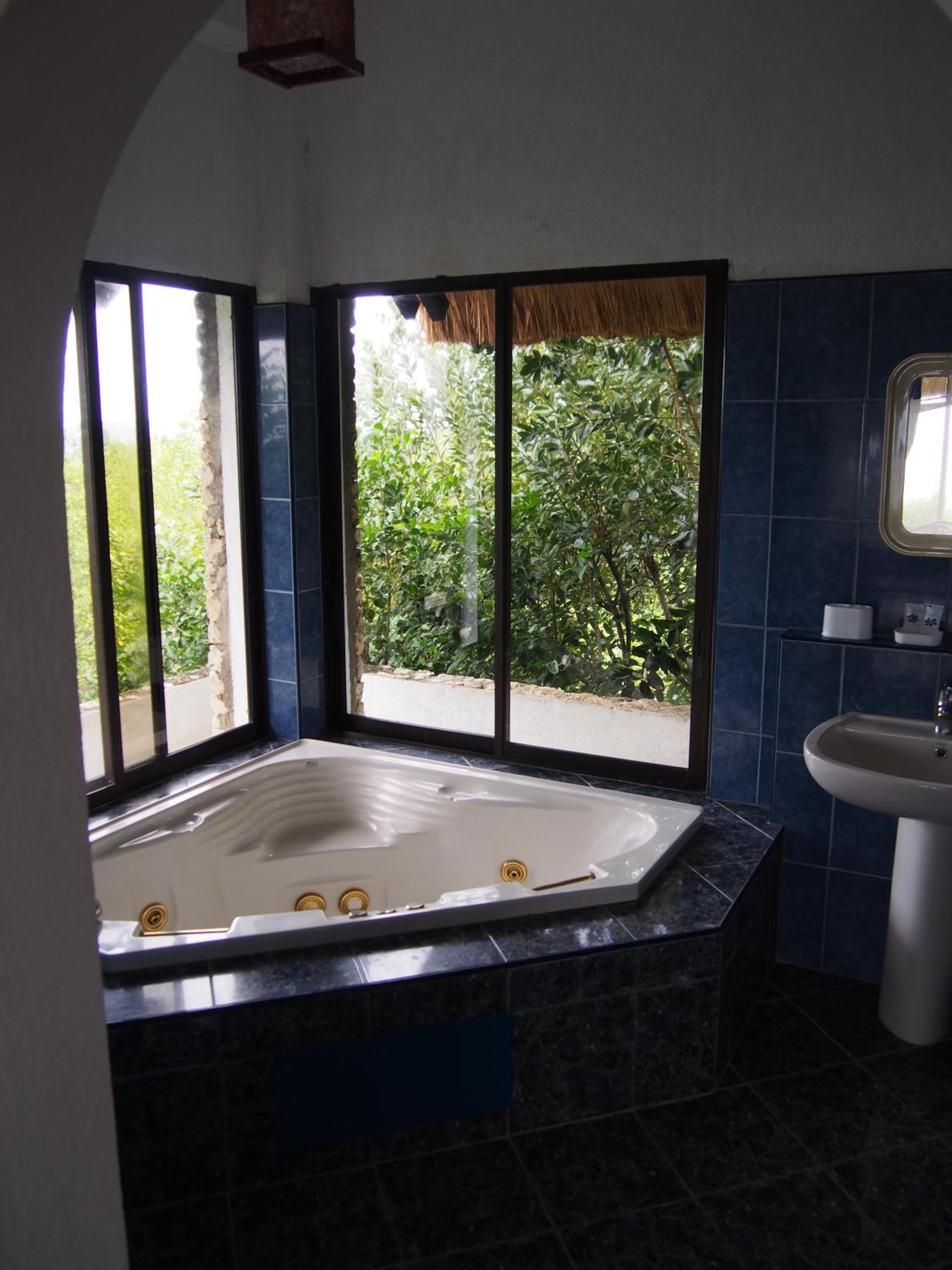 Honeymoon Suite photo 3