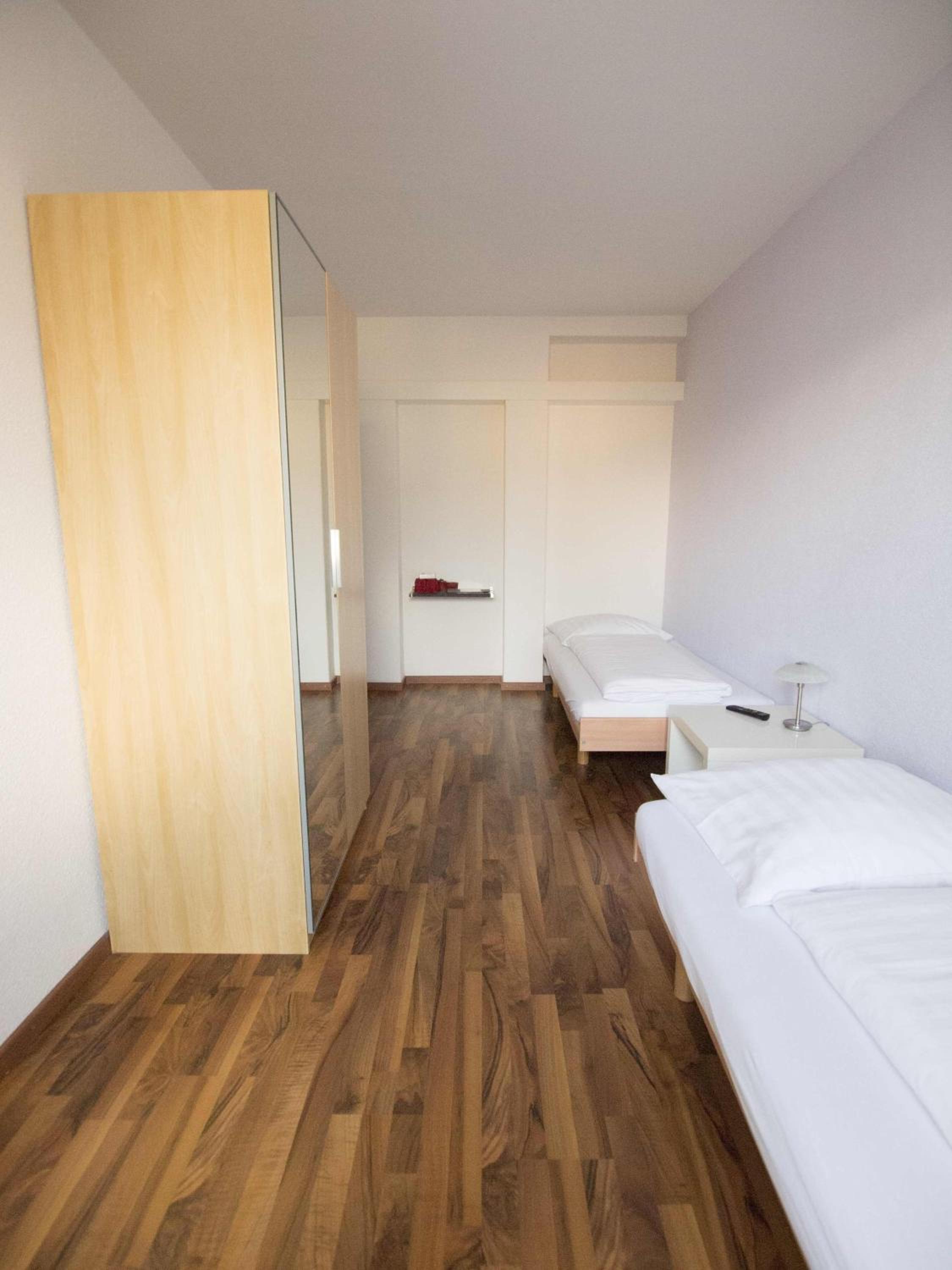 Twin Room with External Private Bathroom - Photo 1