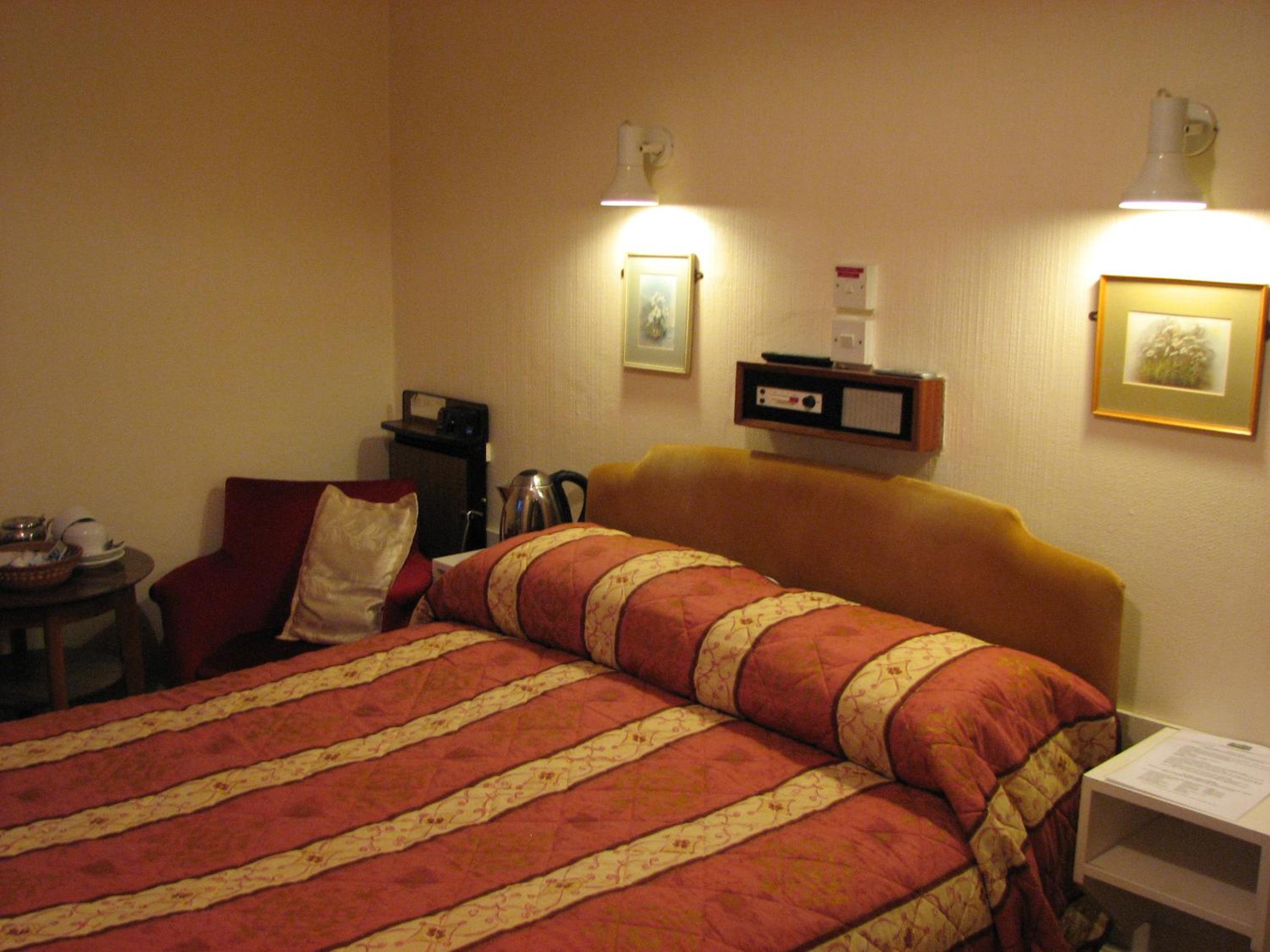 Double Room - Photo 5