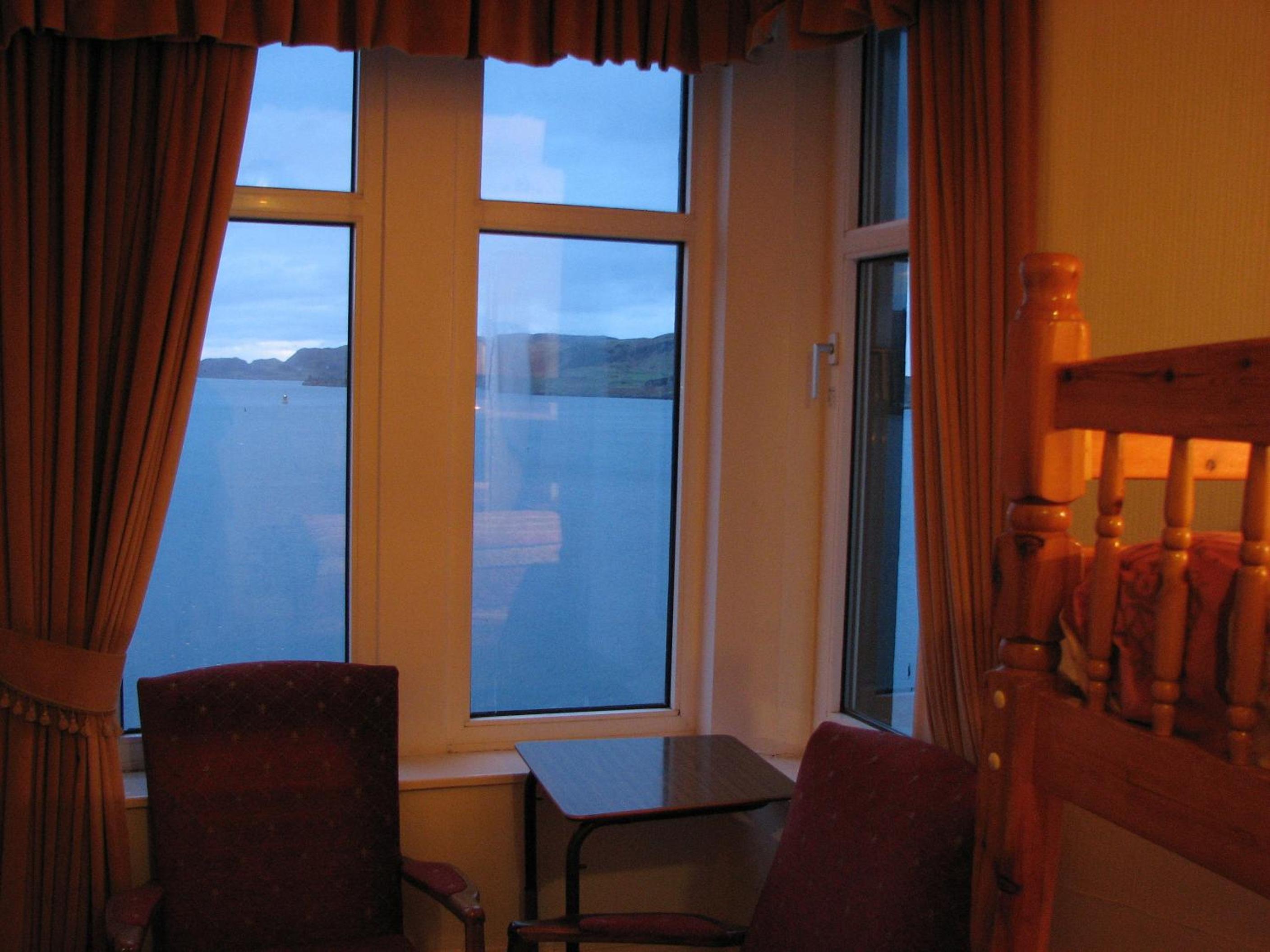 Quadruple Room with Sea View - Photo 3