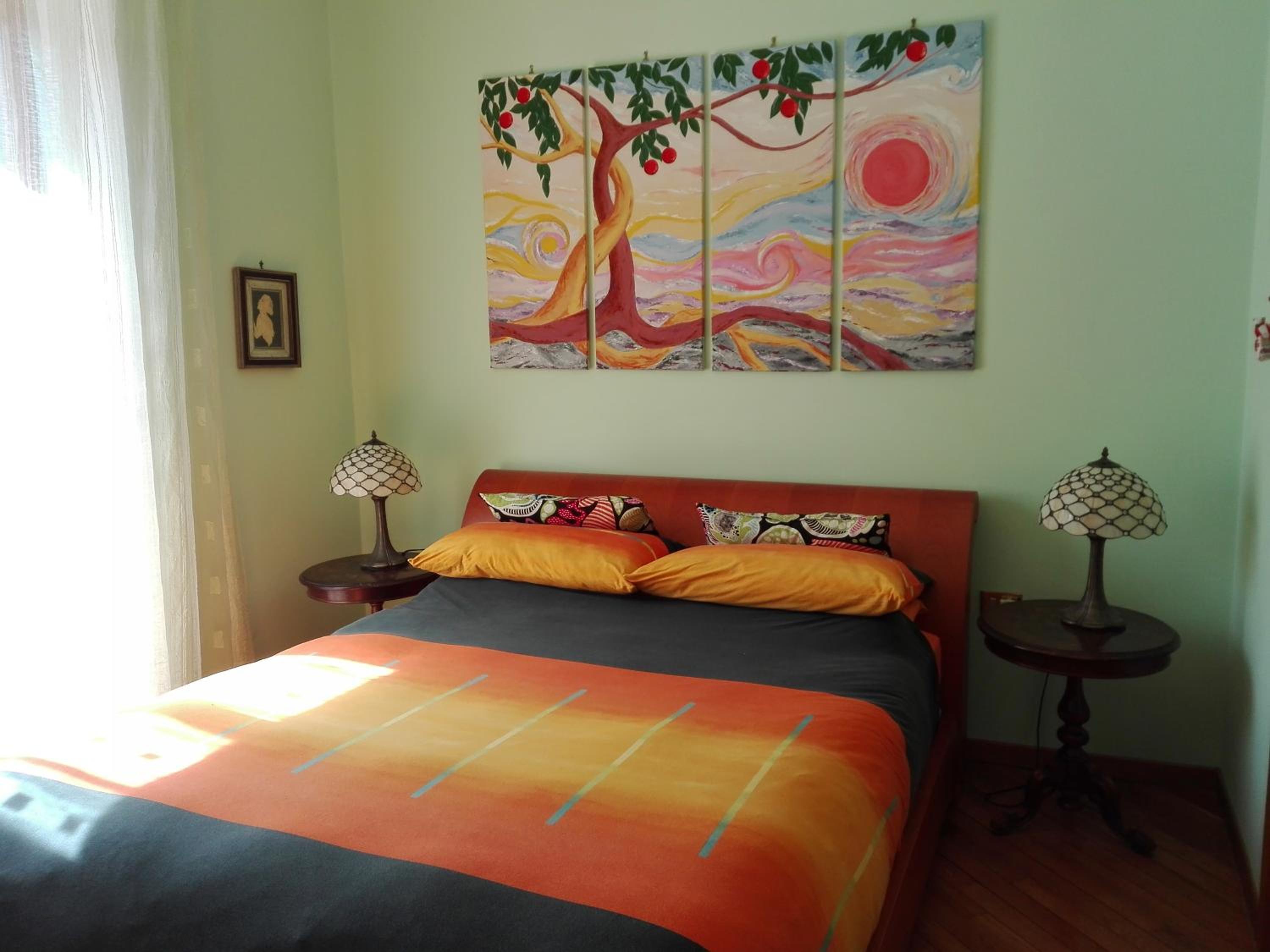 King Room with Balcony - Photo 4