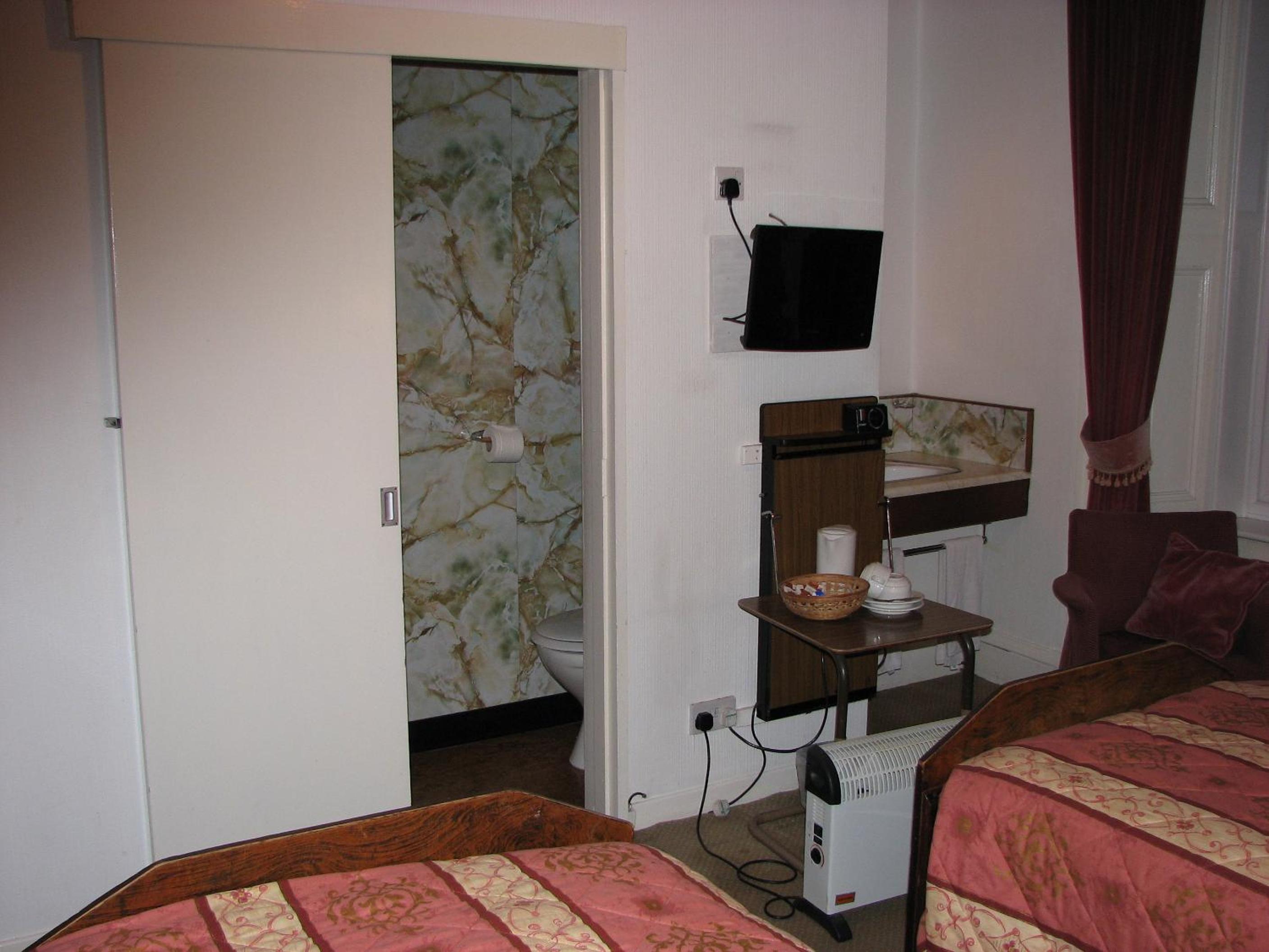Twin Room with Sea View - Photo 2