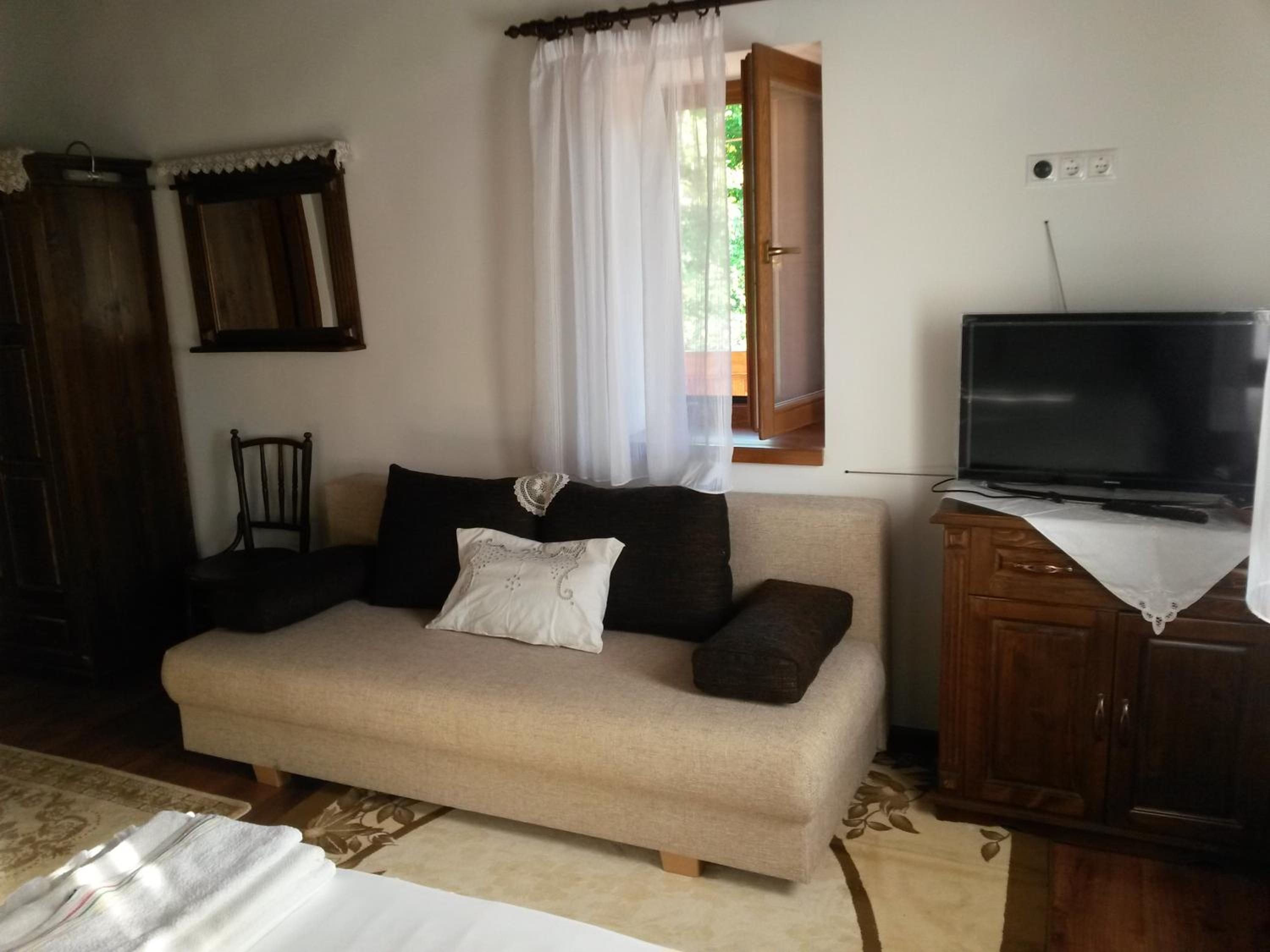Deluxe Double or Twin Room with Mountain View photo 3