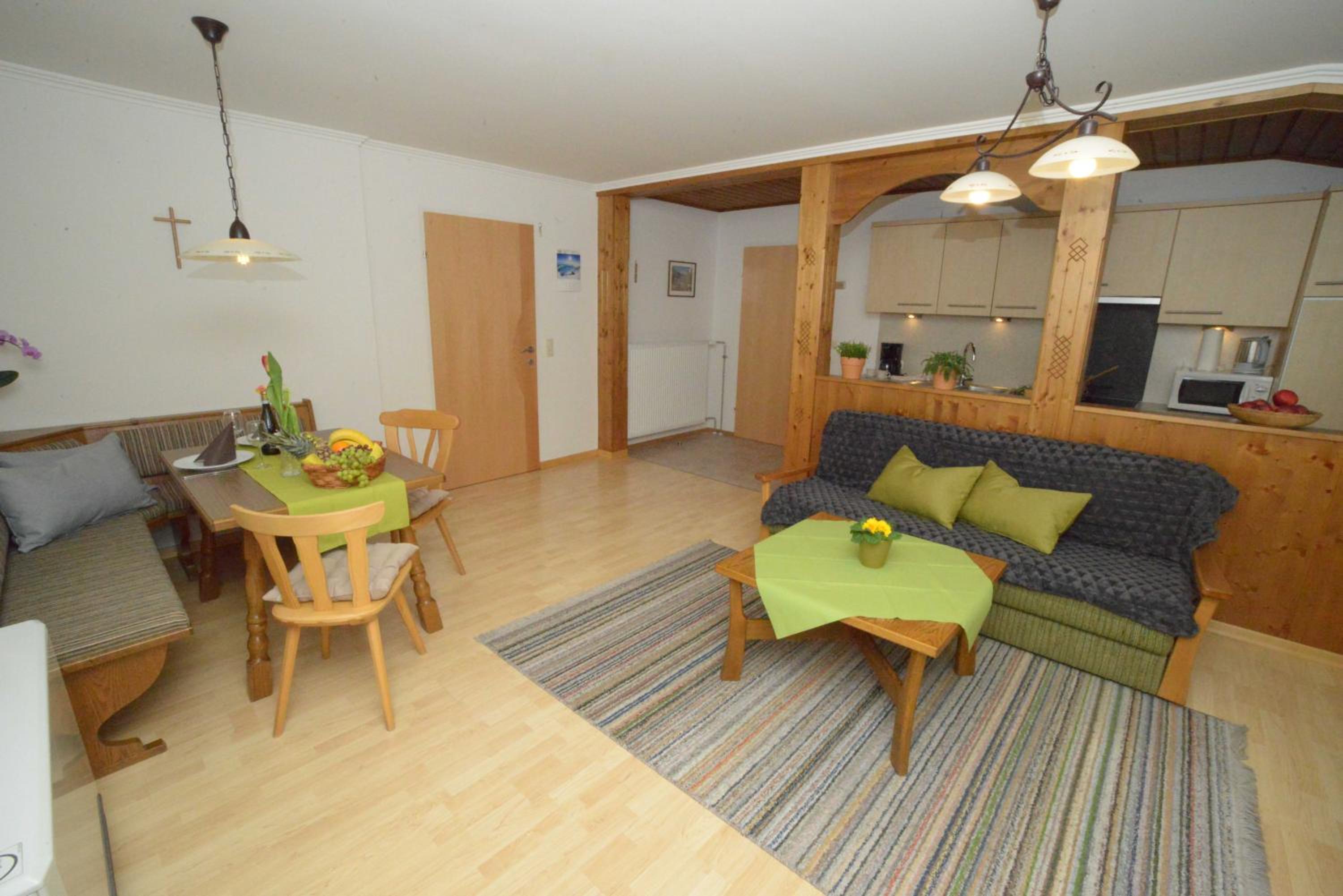 Apartment photo 3