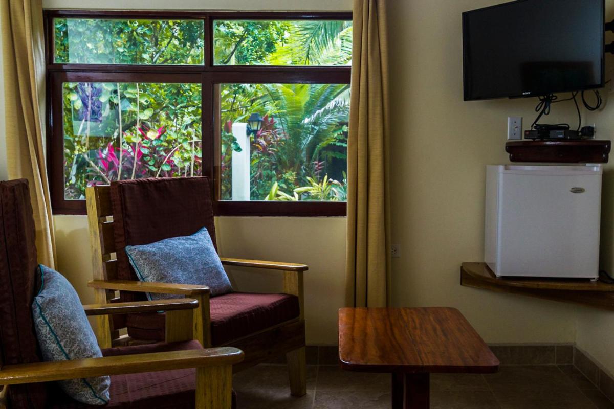 Bungalow with Garden View