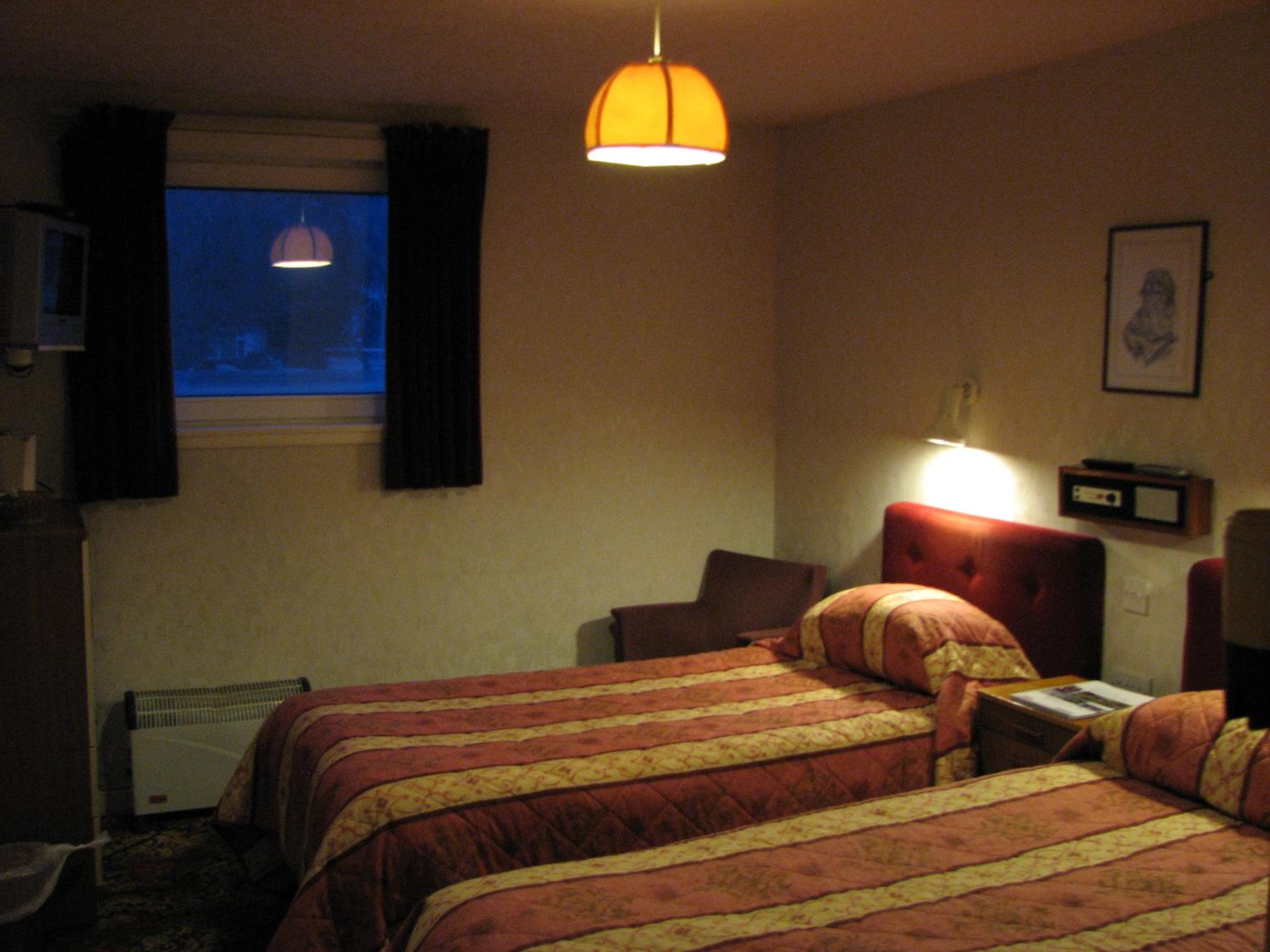 Twin Room - Photo 5