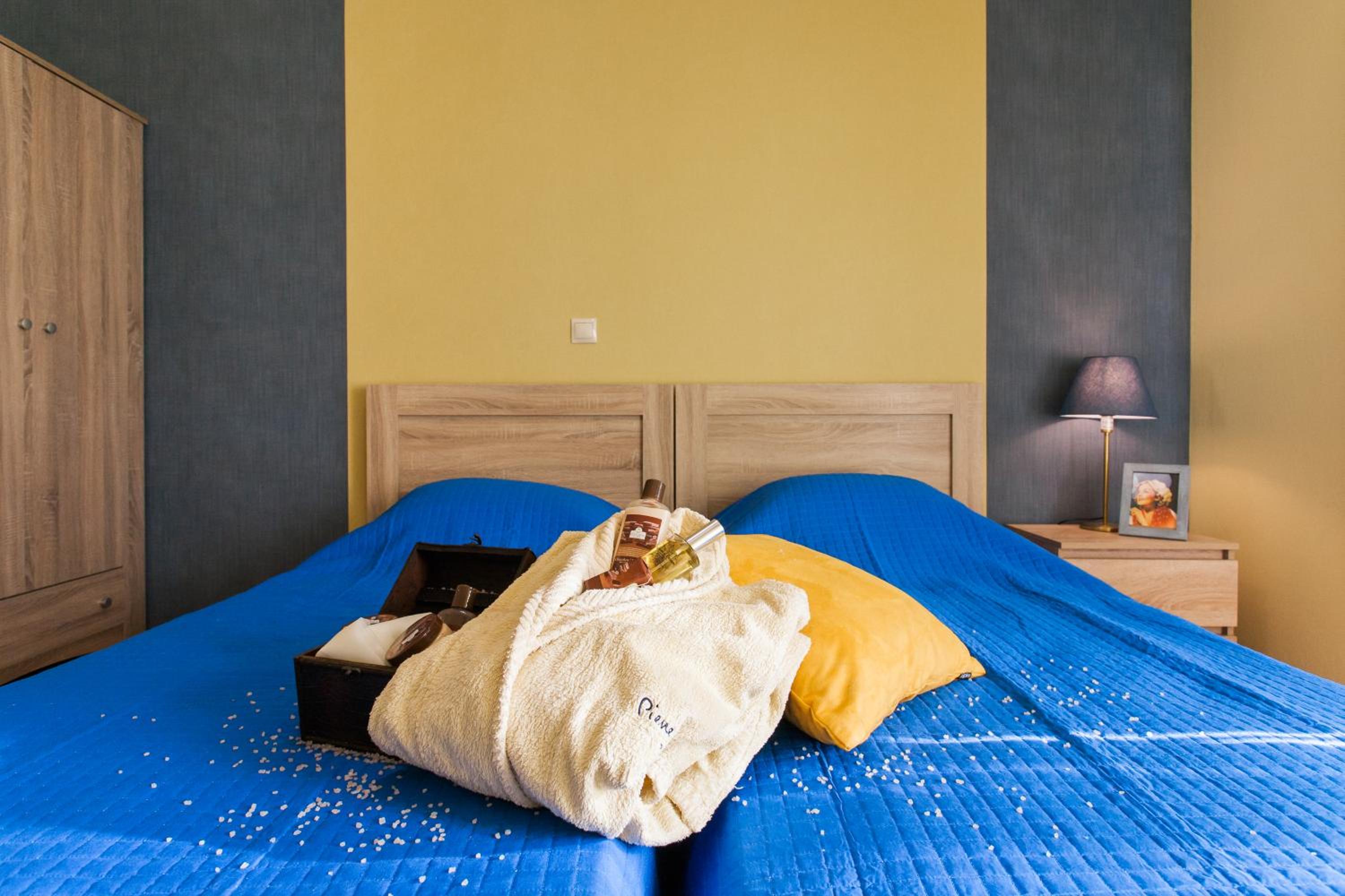 Double Room With Shared Bathroom