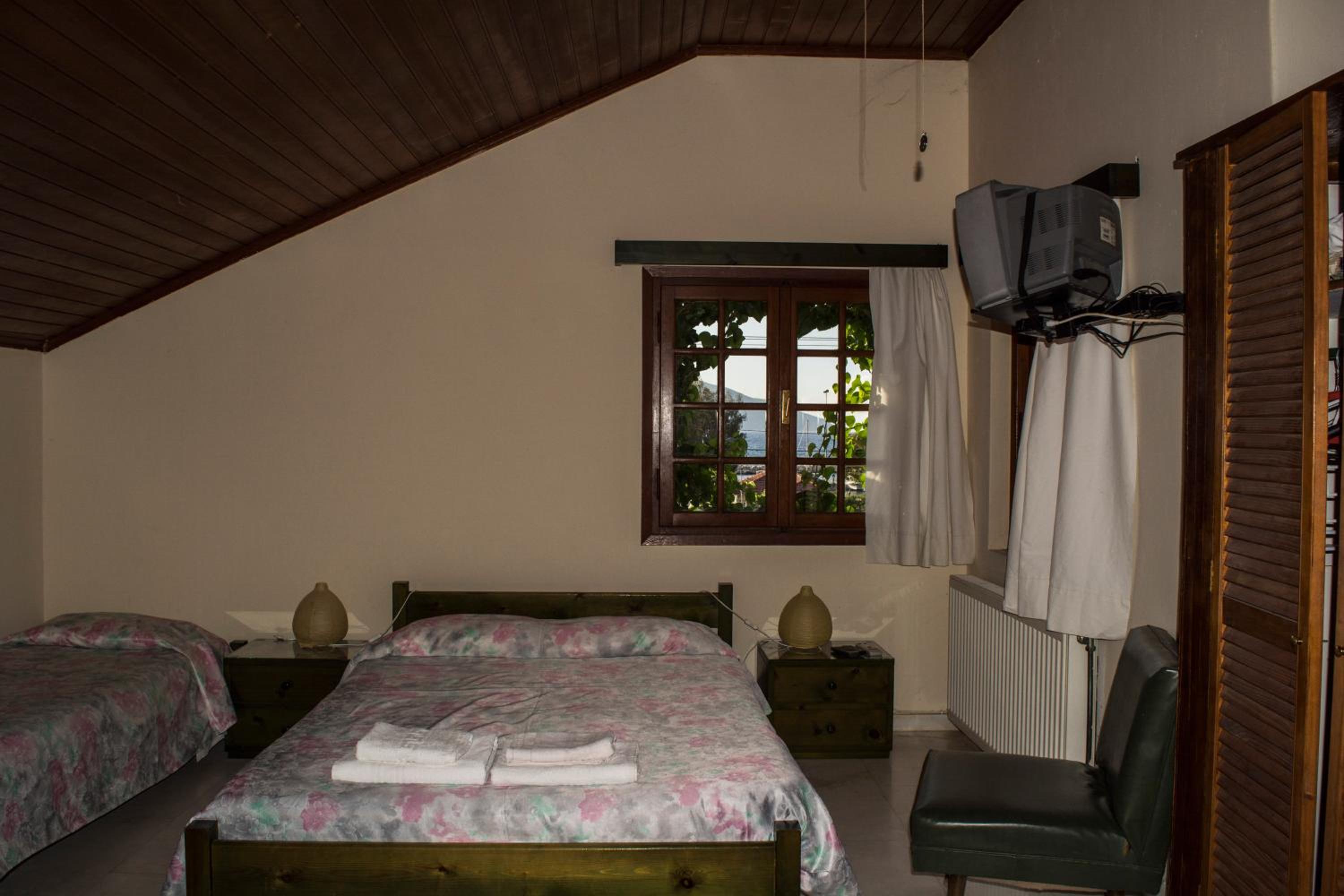 One-Bedroom Apartment with Sea View (2nd floor) photo 1