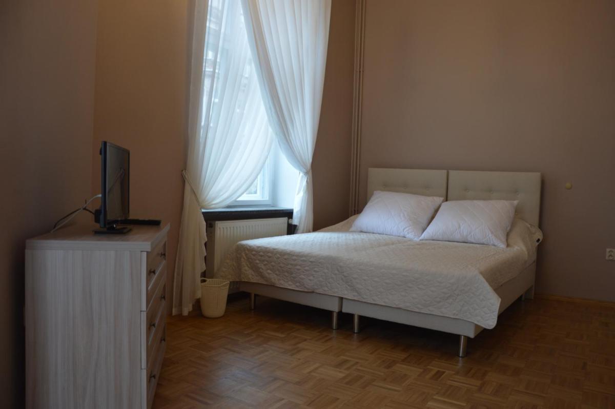 Standard Double Room with Shared Bathroom photo 1