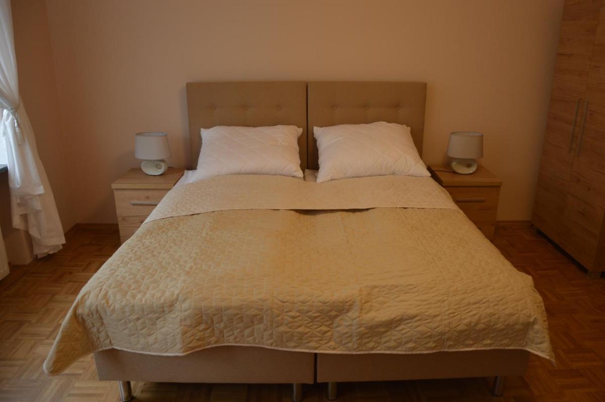 Double Room with Private External Bathroom photo 2