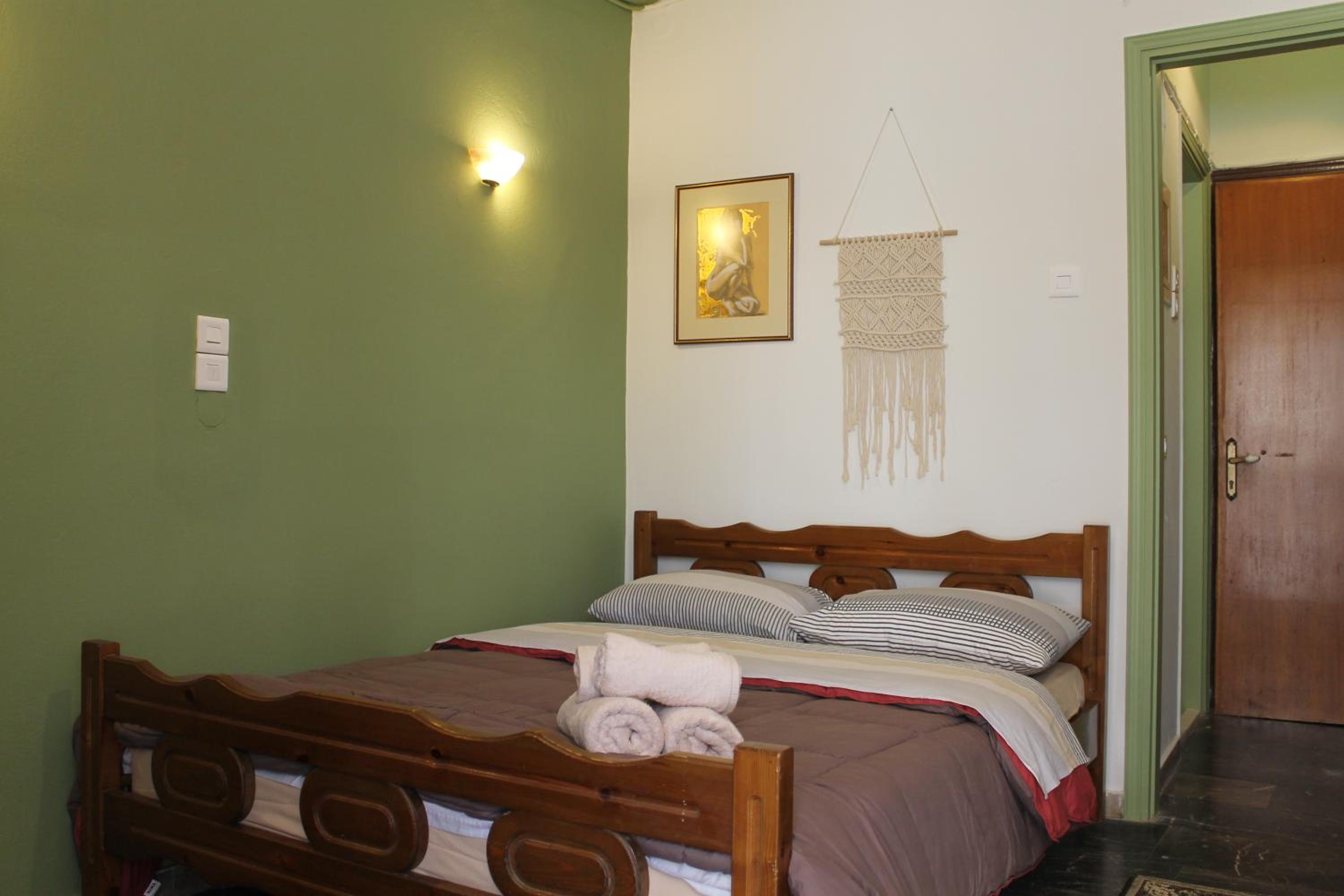 Double Room with Balcony - Photo 5