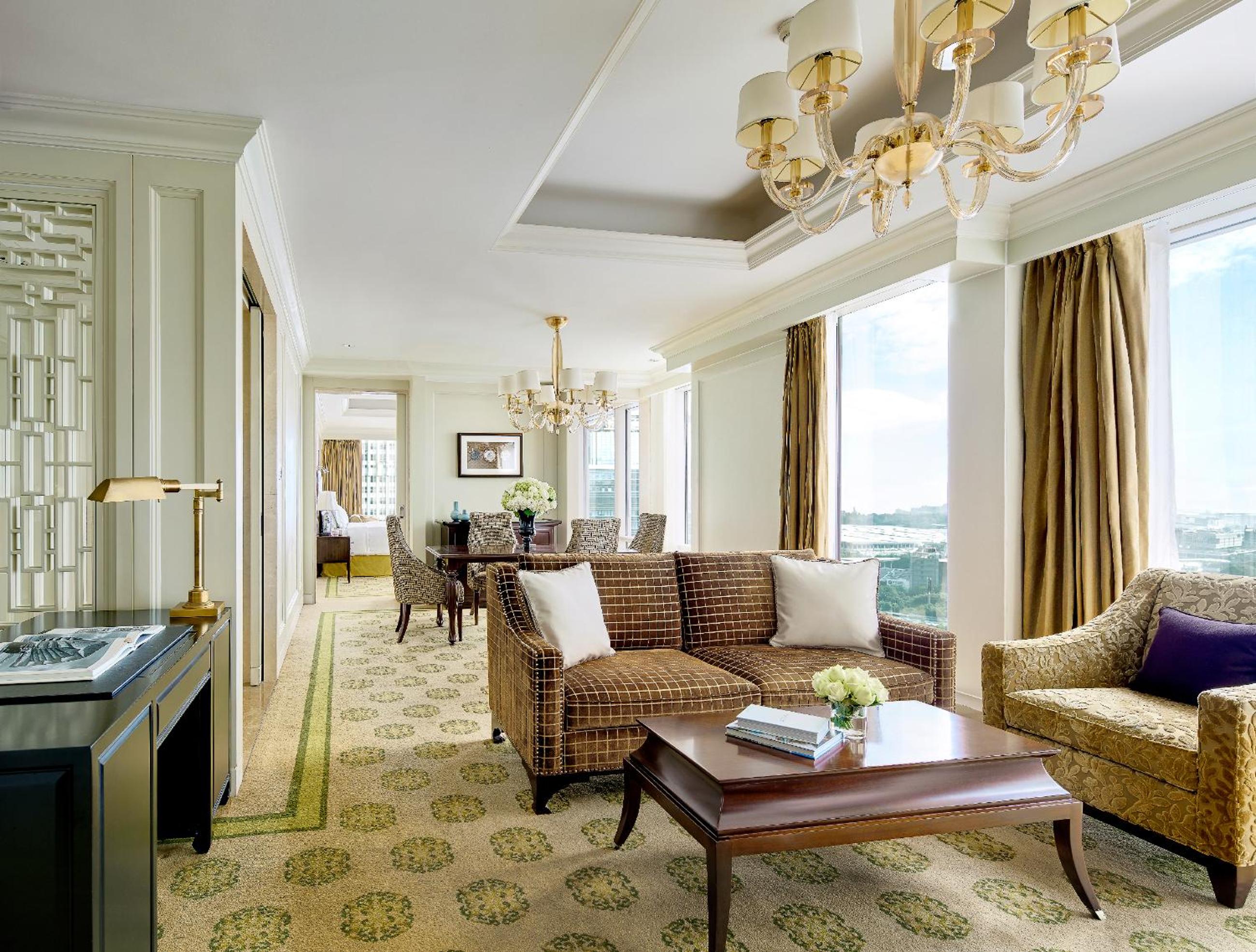 Club Executive Suite - Photo 6