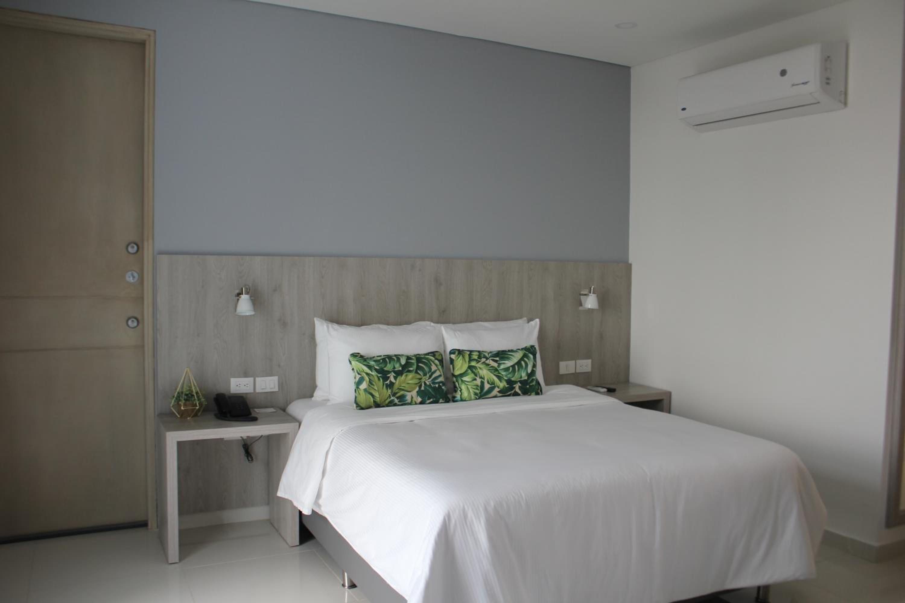Deluxe Queen Room