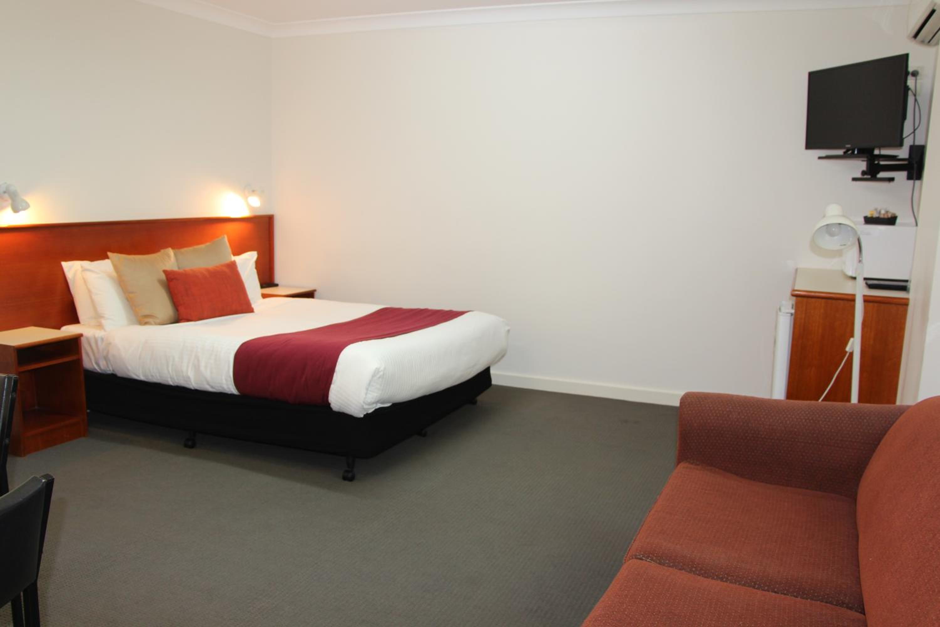 Deluxe Queen Room