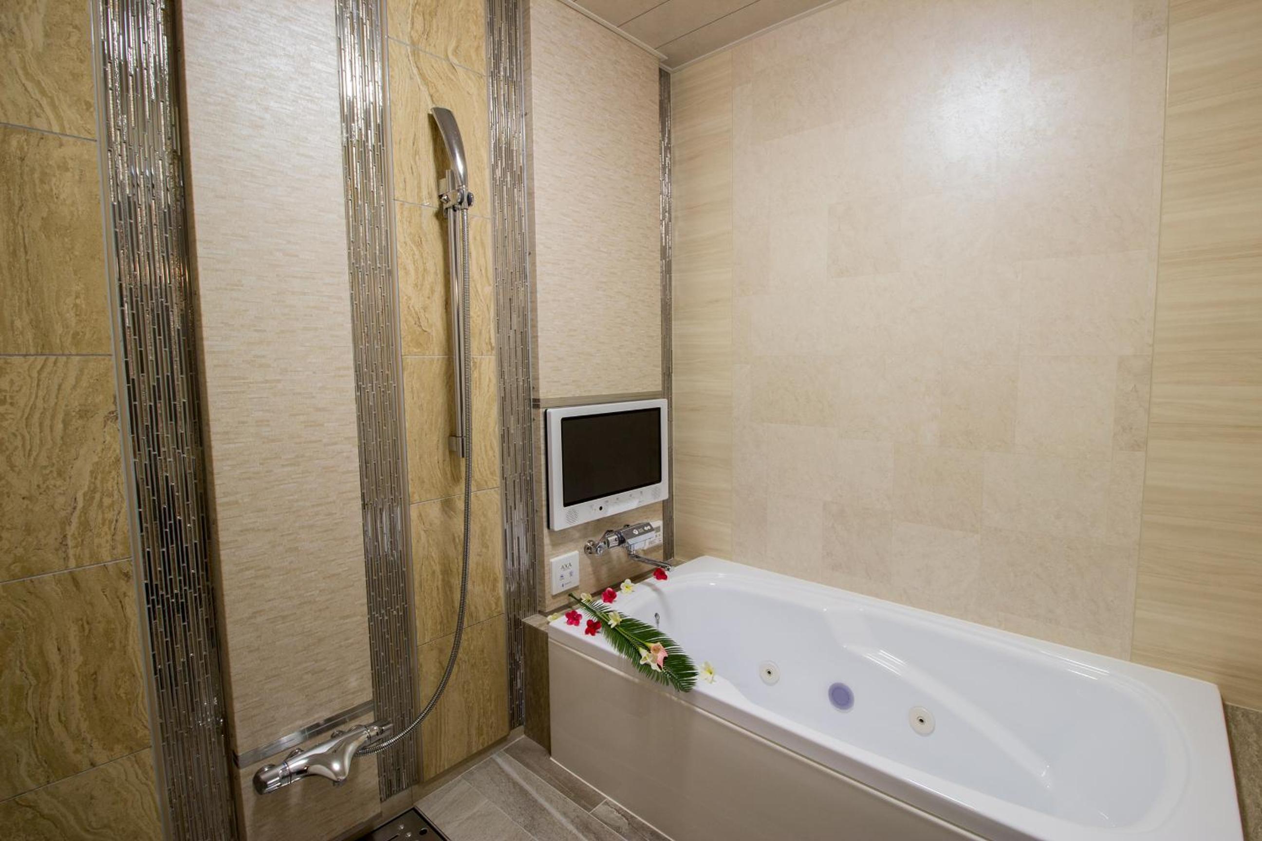 Deluxe King Room - Photo 21