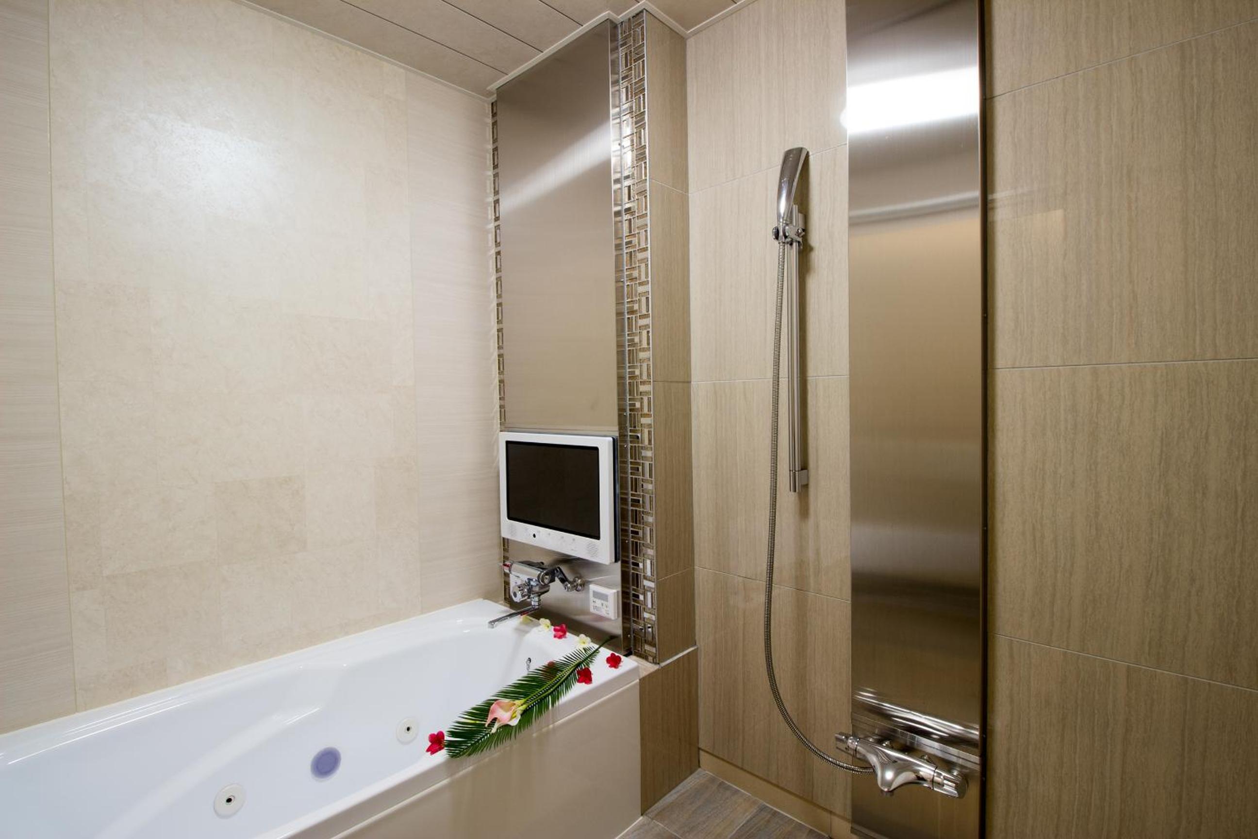 Deluxe King Room - Photo 20