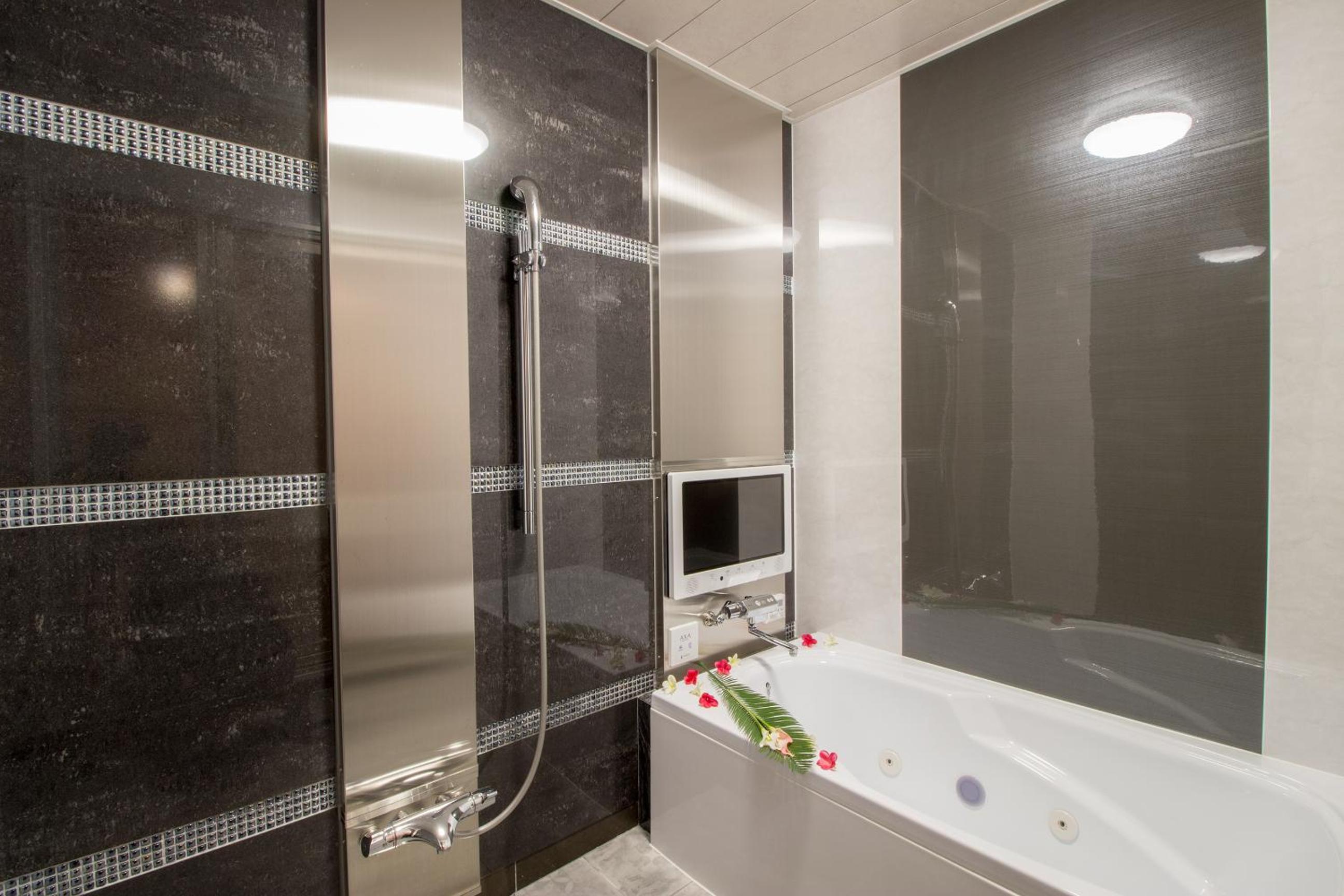 Deluxe King Room - Photo 15