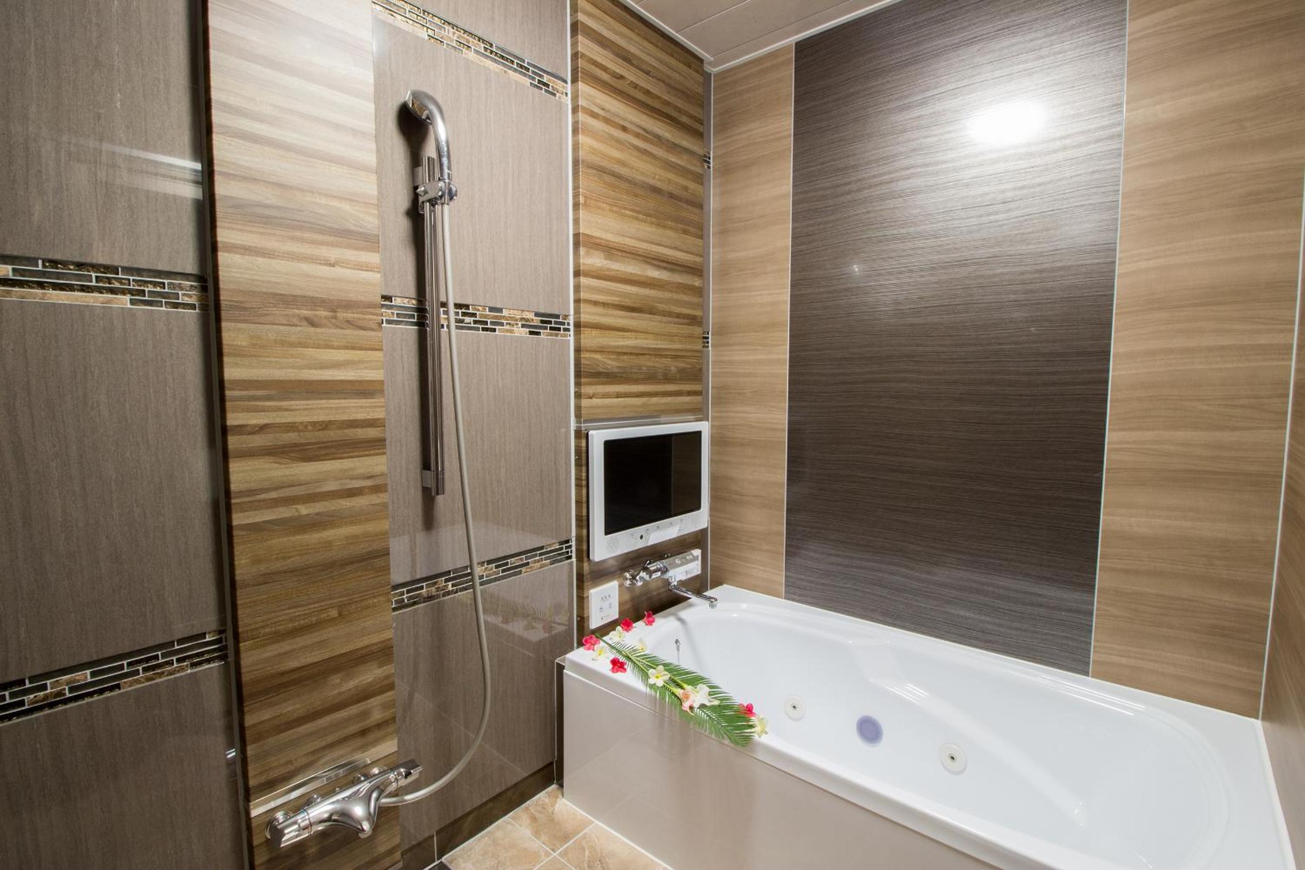 Deluxe King Room - Photo 12