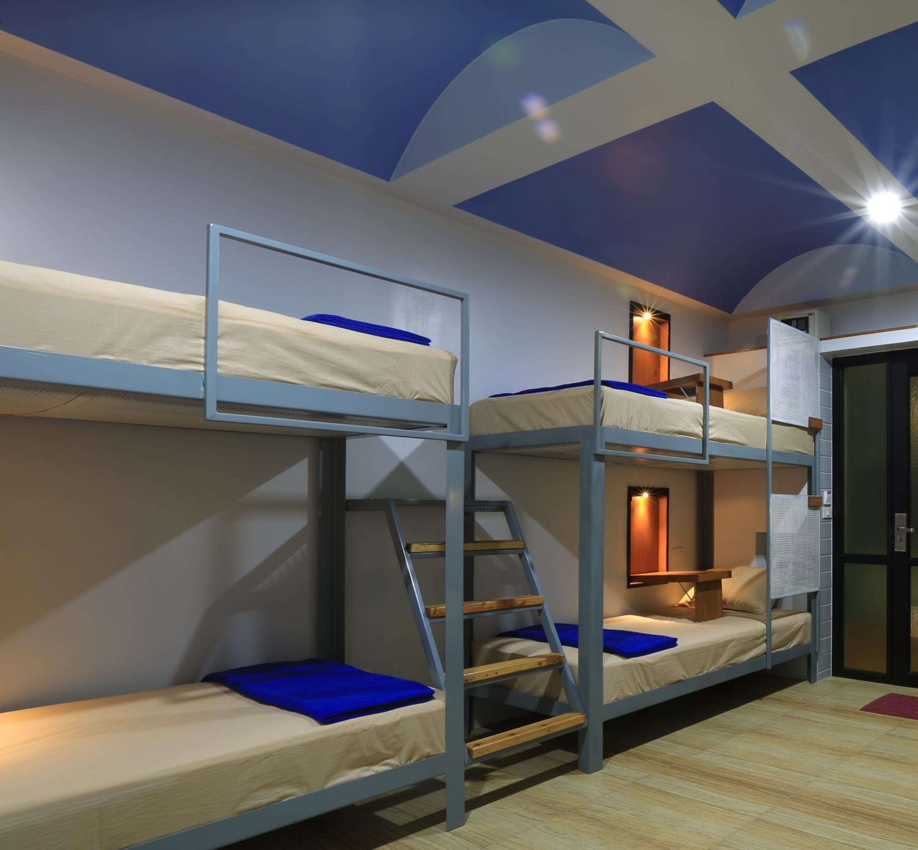 Bed in 6-Bed Mixed Dormitory Room