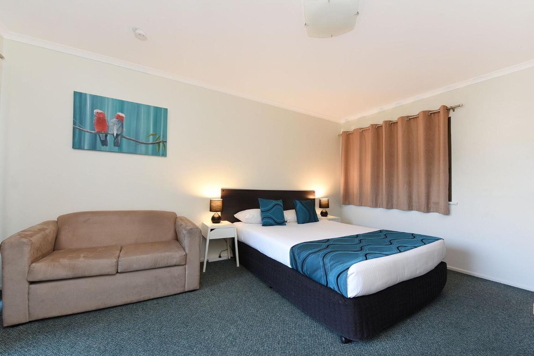 Queen Room photo 1