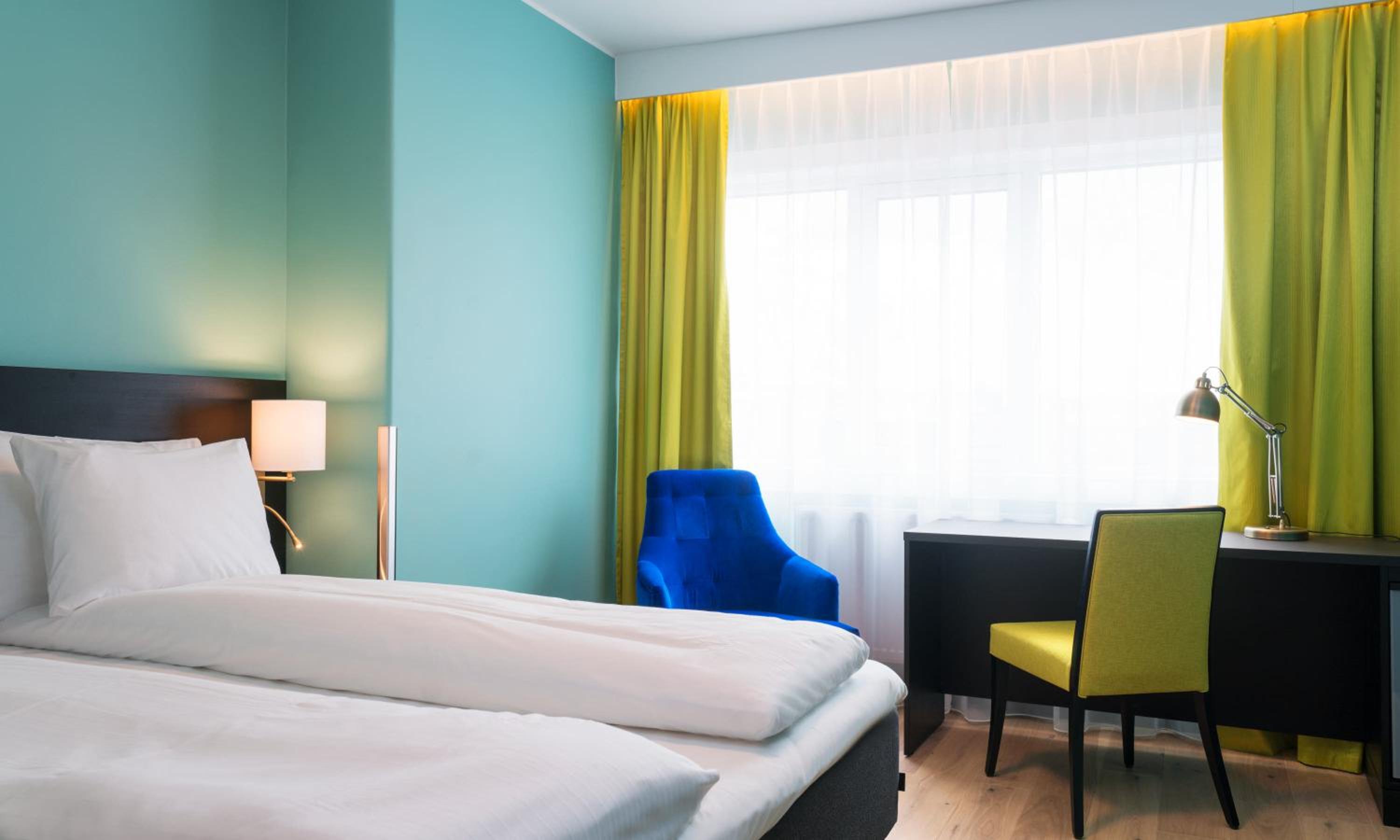 Standard Twin Room - Photo 3
