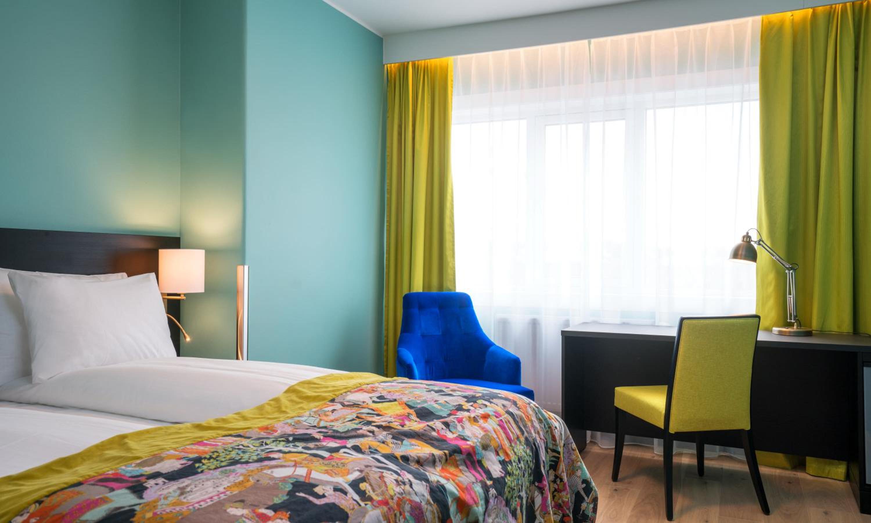 Standard Twin Room - Photo 4