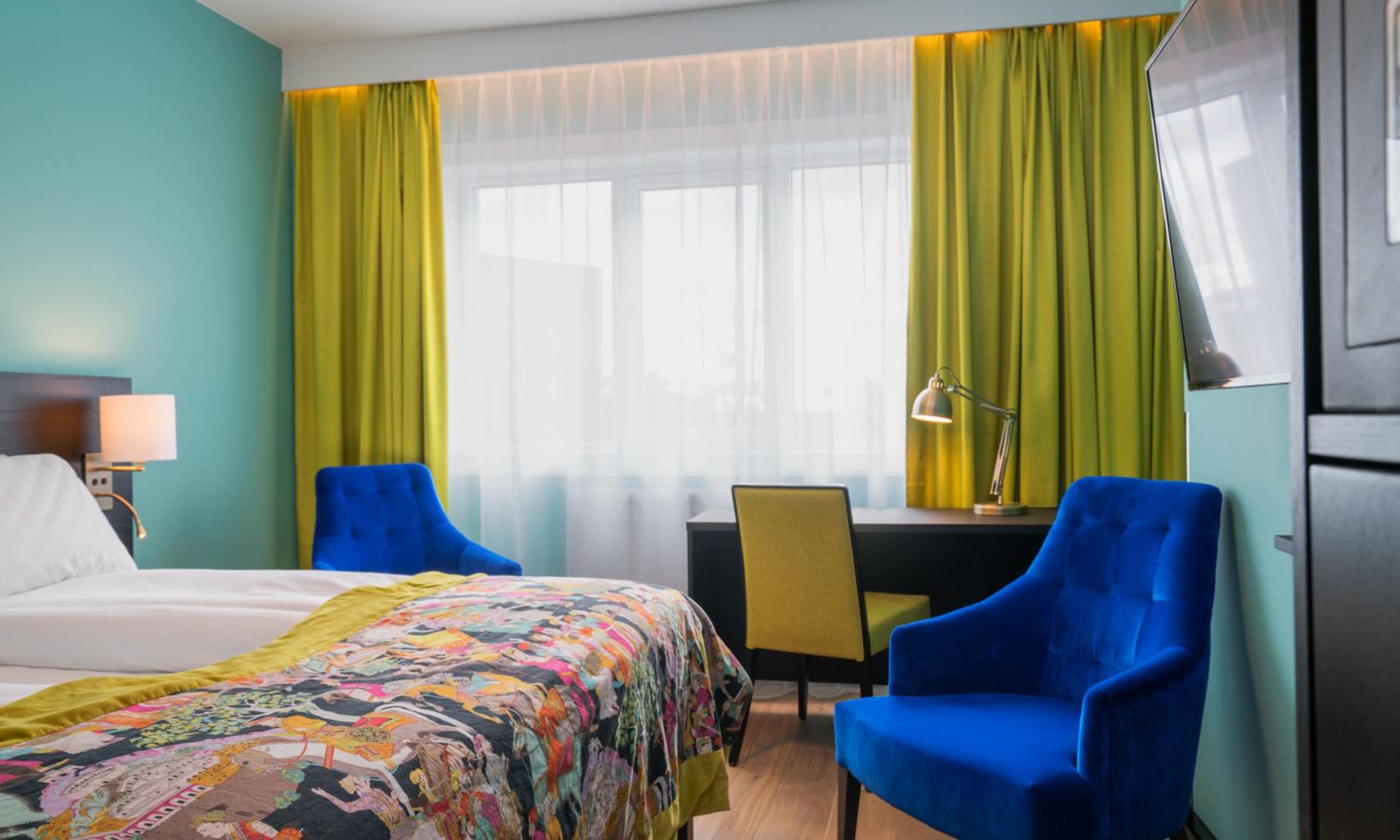 Standard Twin Room - Photo 7