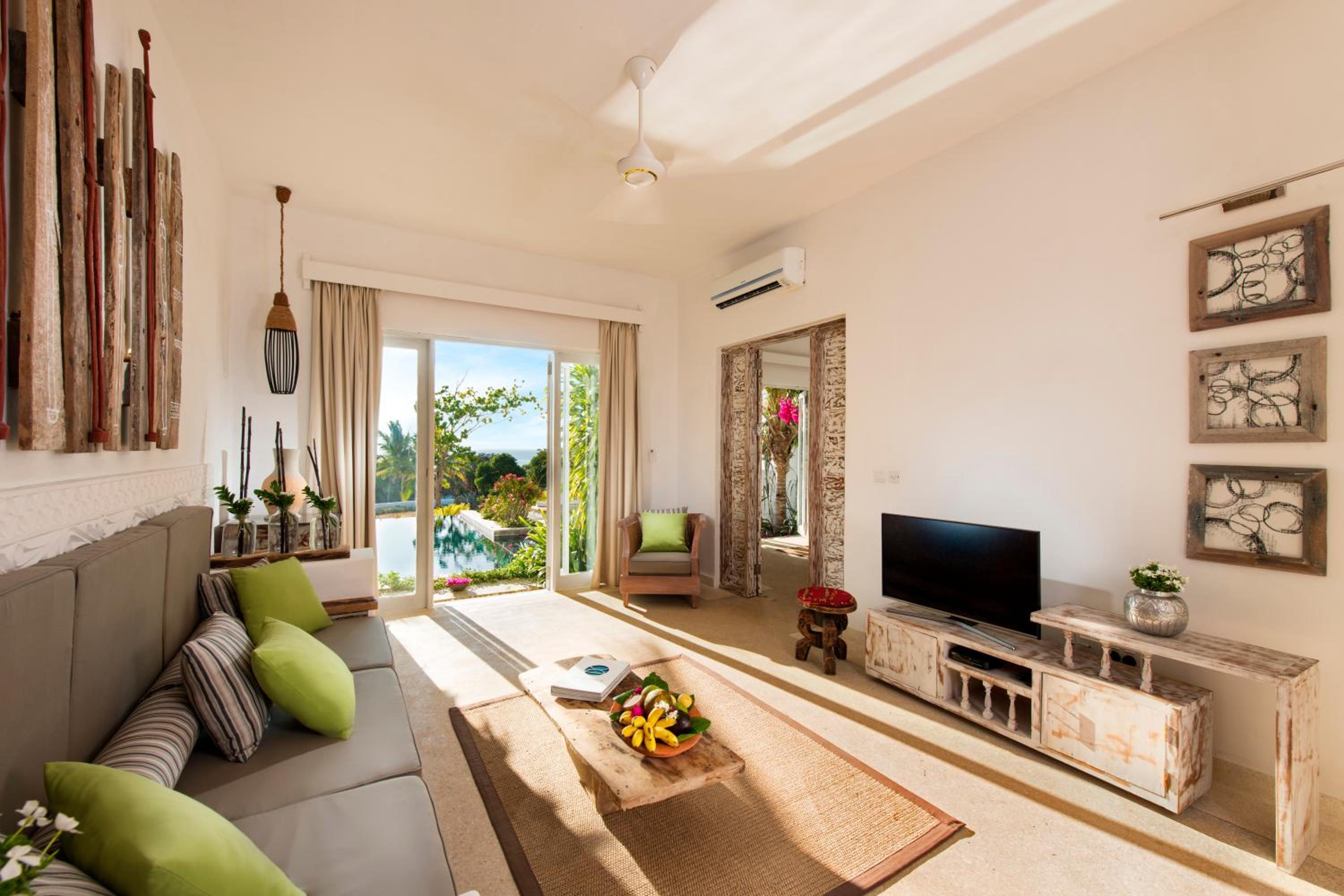 Ambassador Beach Villa - Photo 6